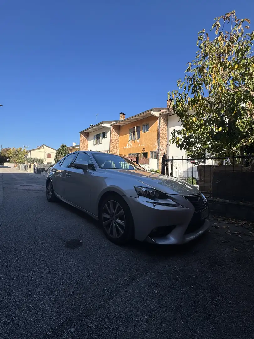 Lexus IS 300 300h 2.5 Executive cvt - 1