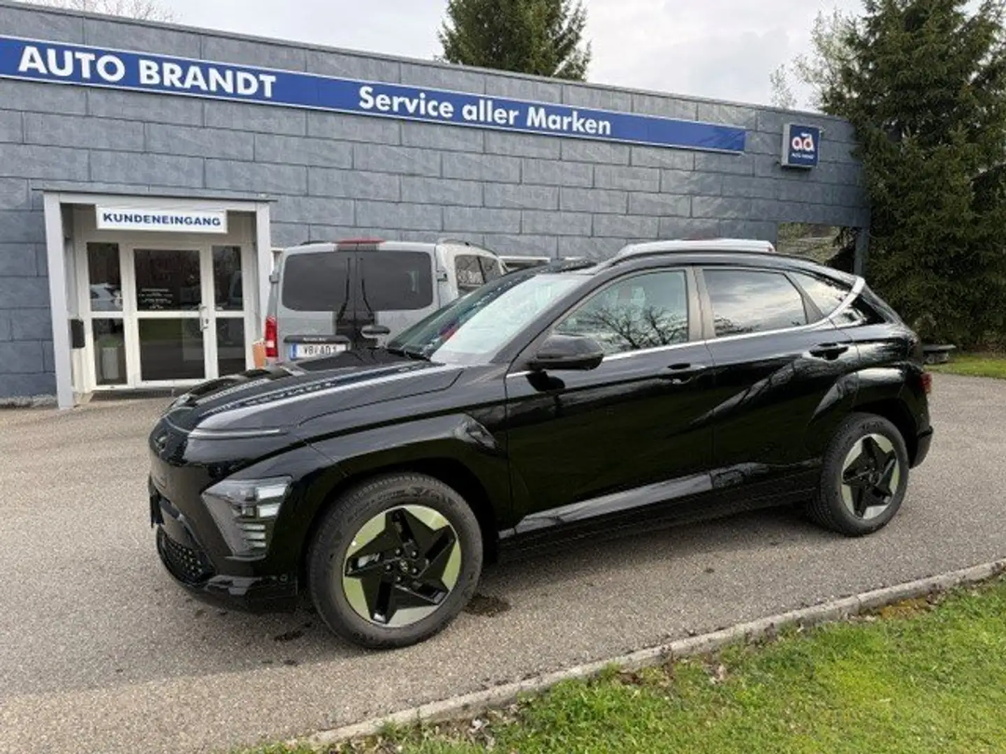 Hyundai KONA Kona Elektro 65,4kWh GO 360° Schwarz - 1