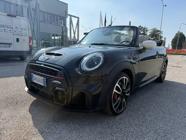 MINI John Cooper Works Cabrio 2.0 JCW