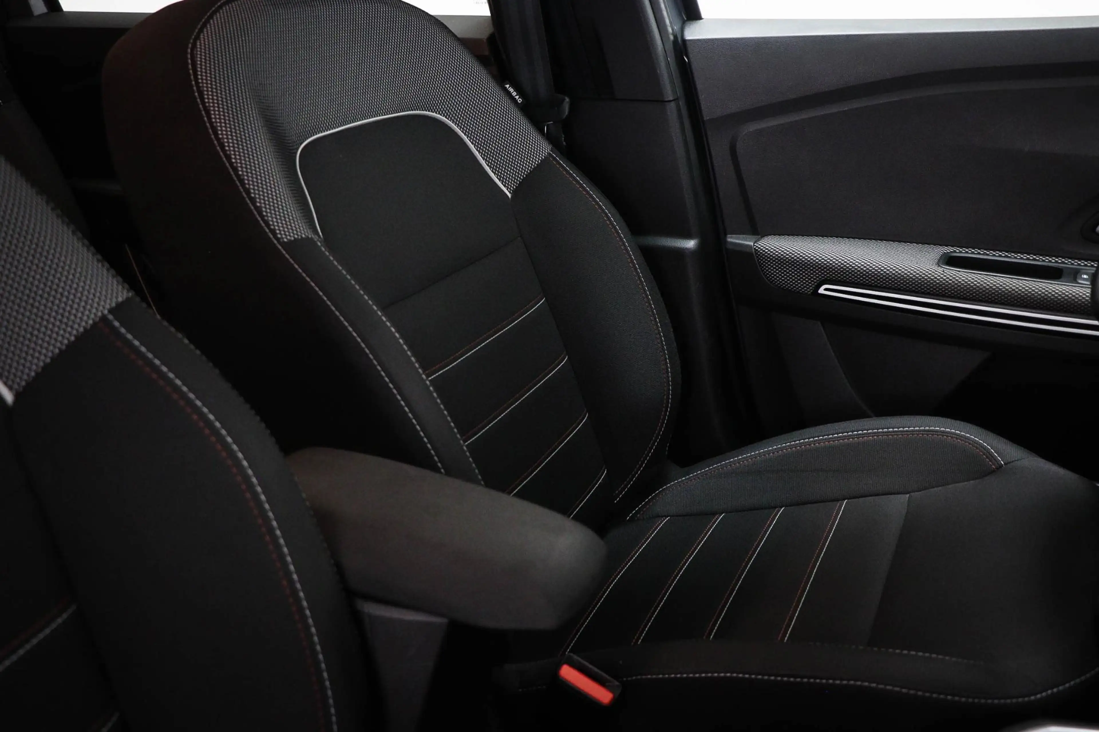 Dacia Jogger 1.0 TCe 110 Extreme 7p. | EXTREME PACK | CLIMA | D — photo 9