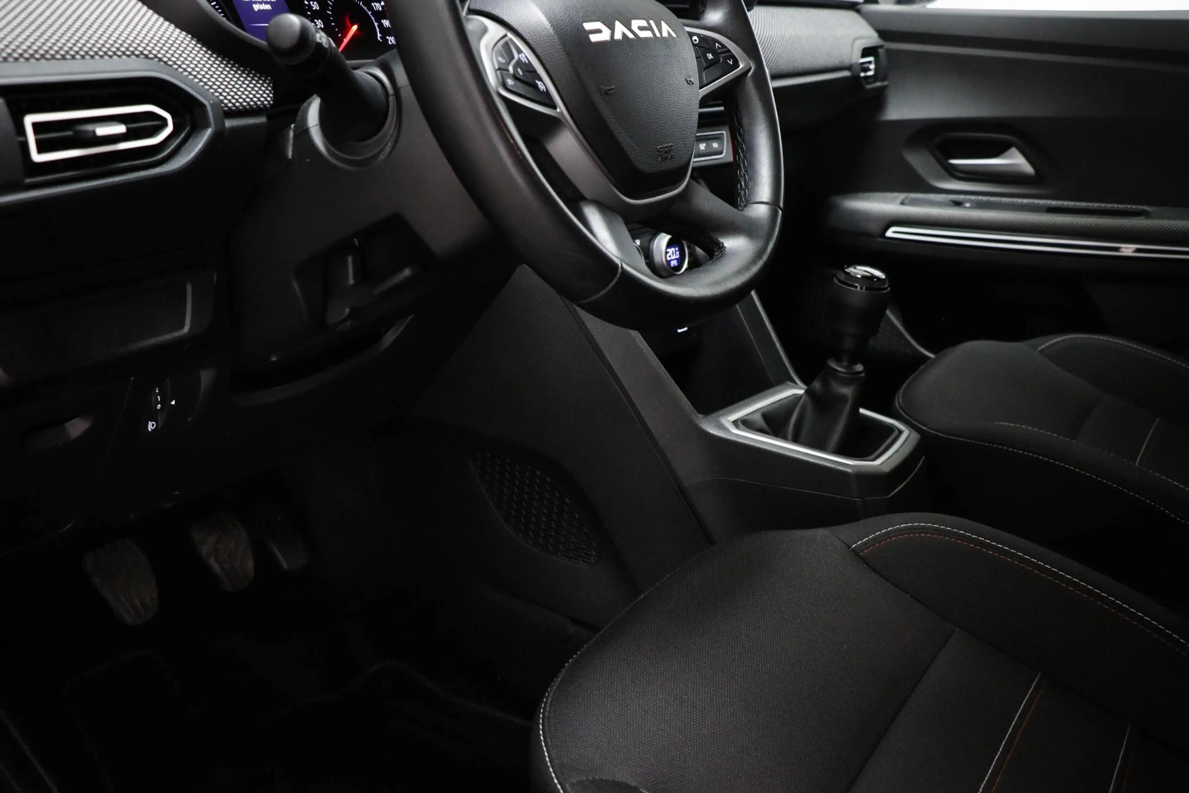 Dacia Jogger 1.0 TCe 110 Extreme 7p. | EXTREME PACK | CLIMA | D — photo 30
