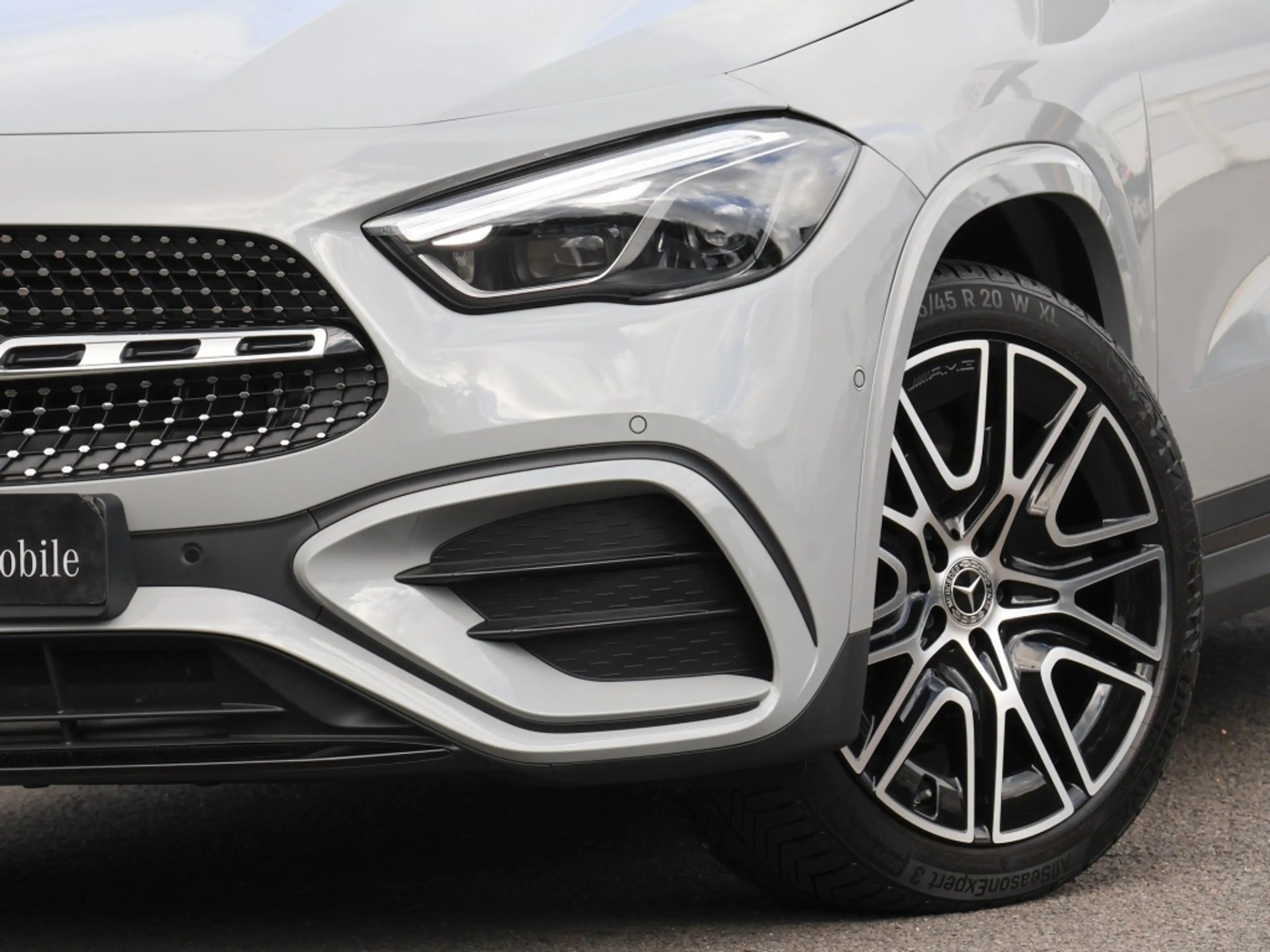Mercedes-Benz GLA 220 d 4MATIC AMG-Sport+Pano+Distr+MLB+Night — photo 6