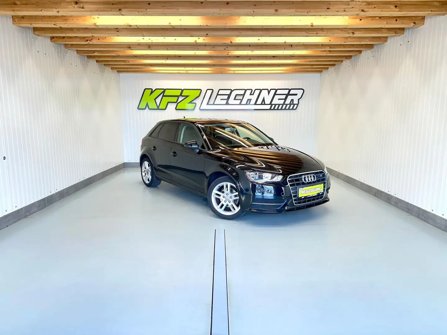 Audi A3 SB 1.2 TFSI S-tronic "SITZH*TEMPOMAT*PDC Schwarz - 1