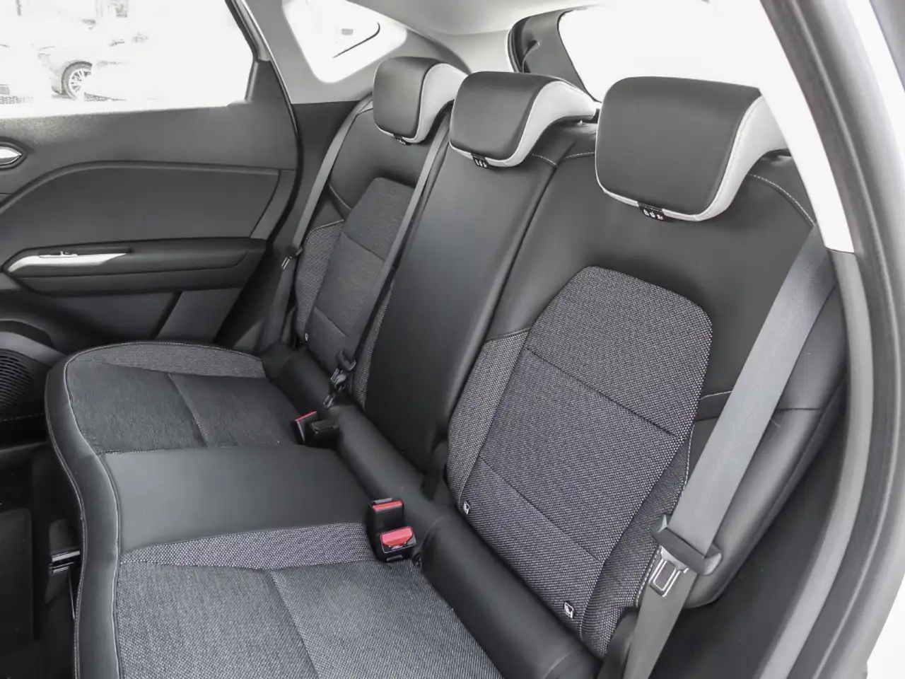 Renault Captur II Intens 1.3 TCe 140 EU6d Navi Digitales Cockpit 20