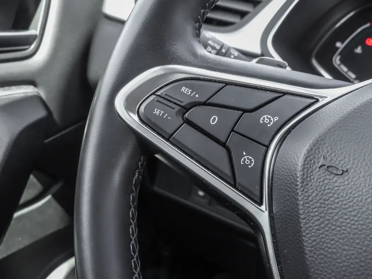 Renault Captur II Intens 1.3 TCe 140 EU6d Navi Digitales Cockpit 19