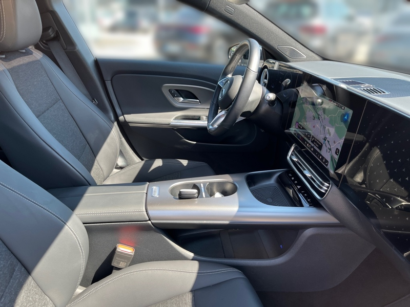 Mercedes-Benz CLA 250 + EQ Adv+*CarPlay*Pano*DISTR*Ambi*KeyGo* — photo 9