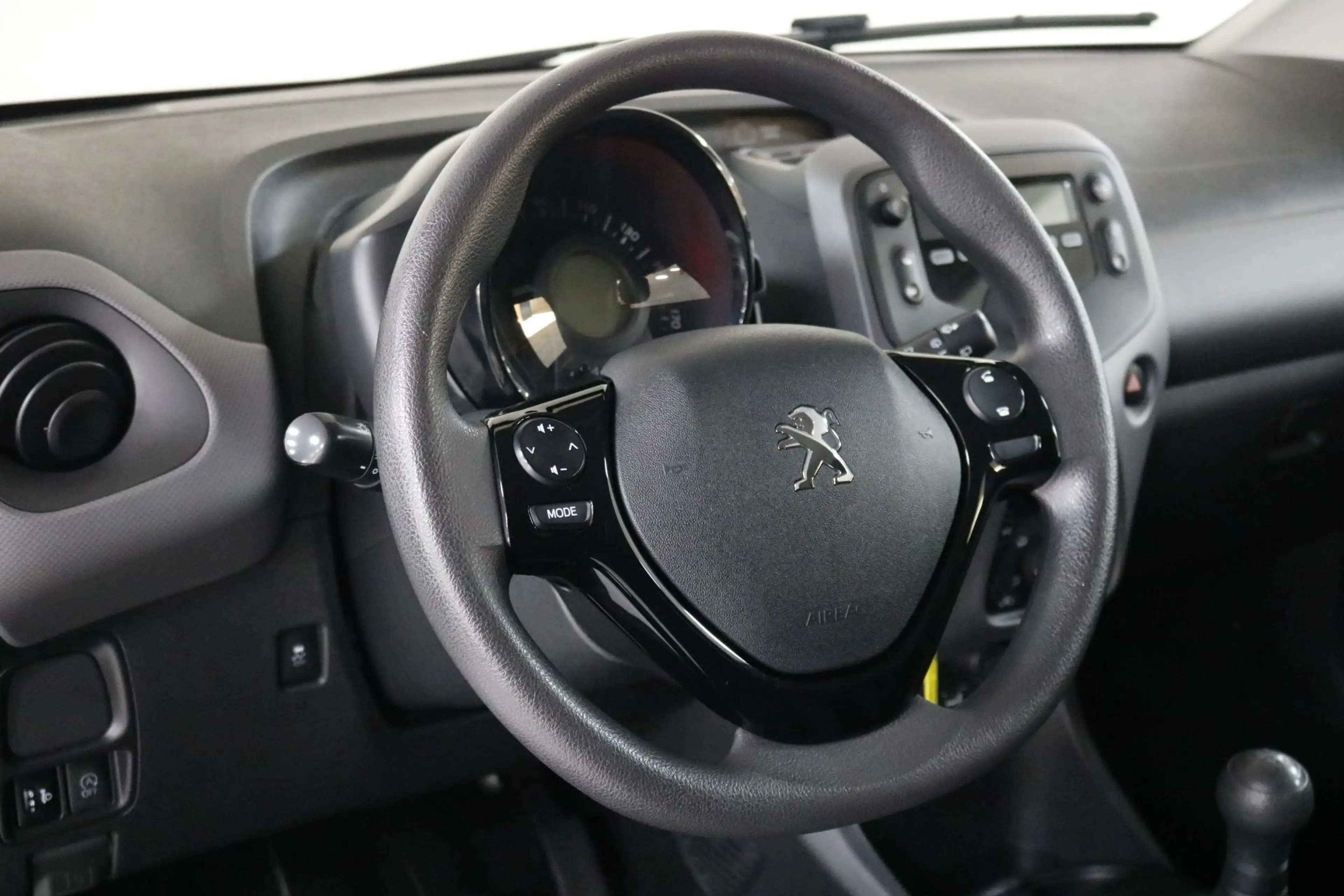 Peugeot 108 1.0 e-VTi Active. Airco | Bluetooth | Org. NL | El — photo 3