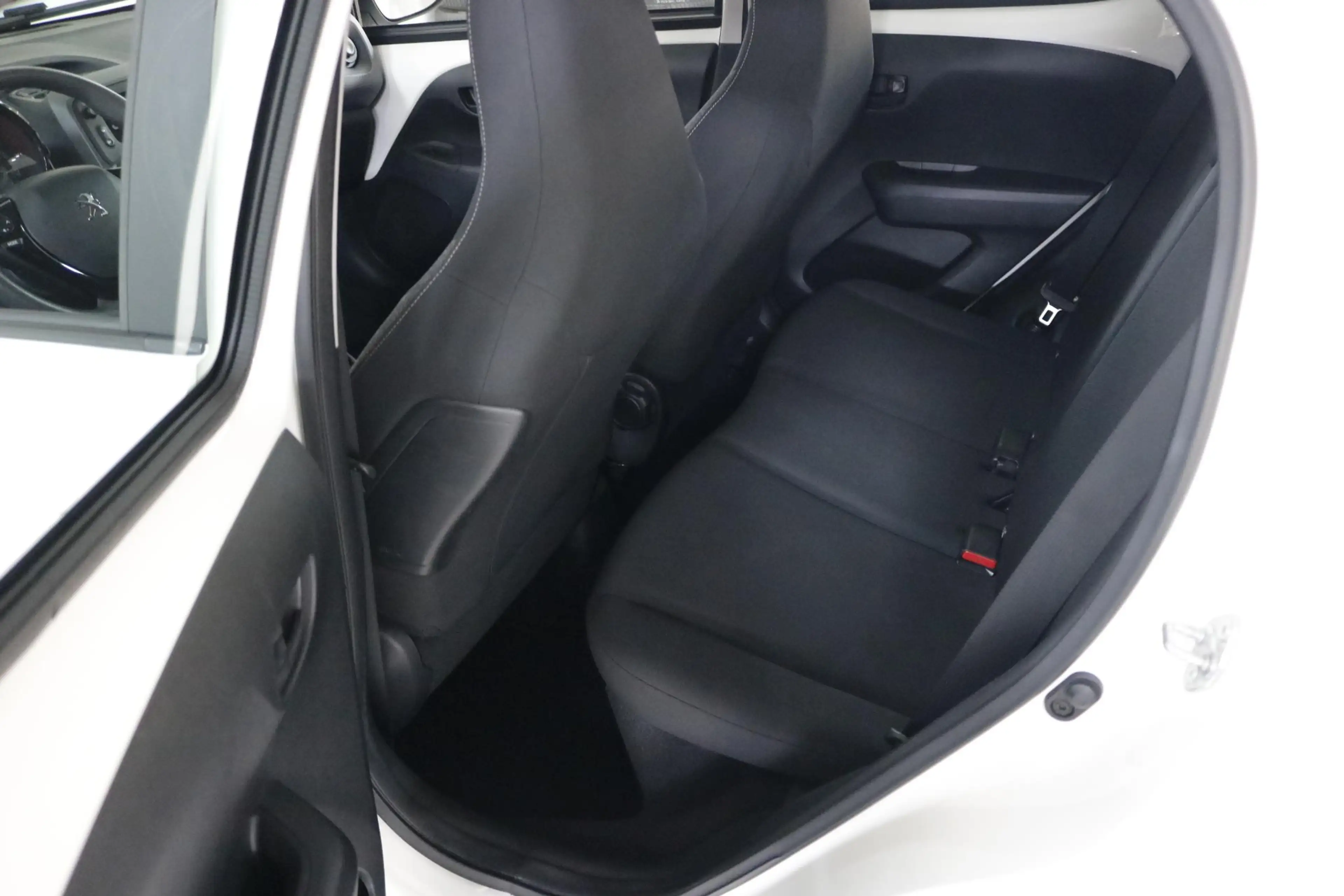 Peugeot 108 1.0 e-VTi Active. Airco | Bluetooth | Org. NL | El — photo 5