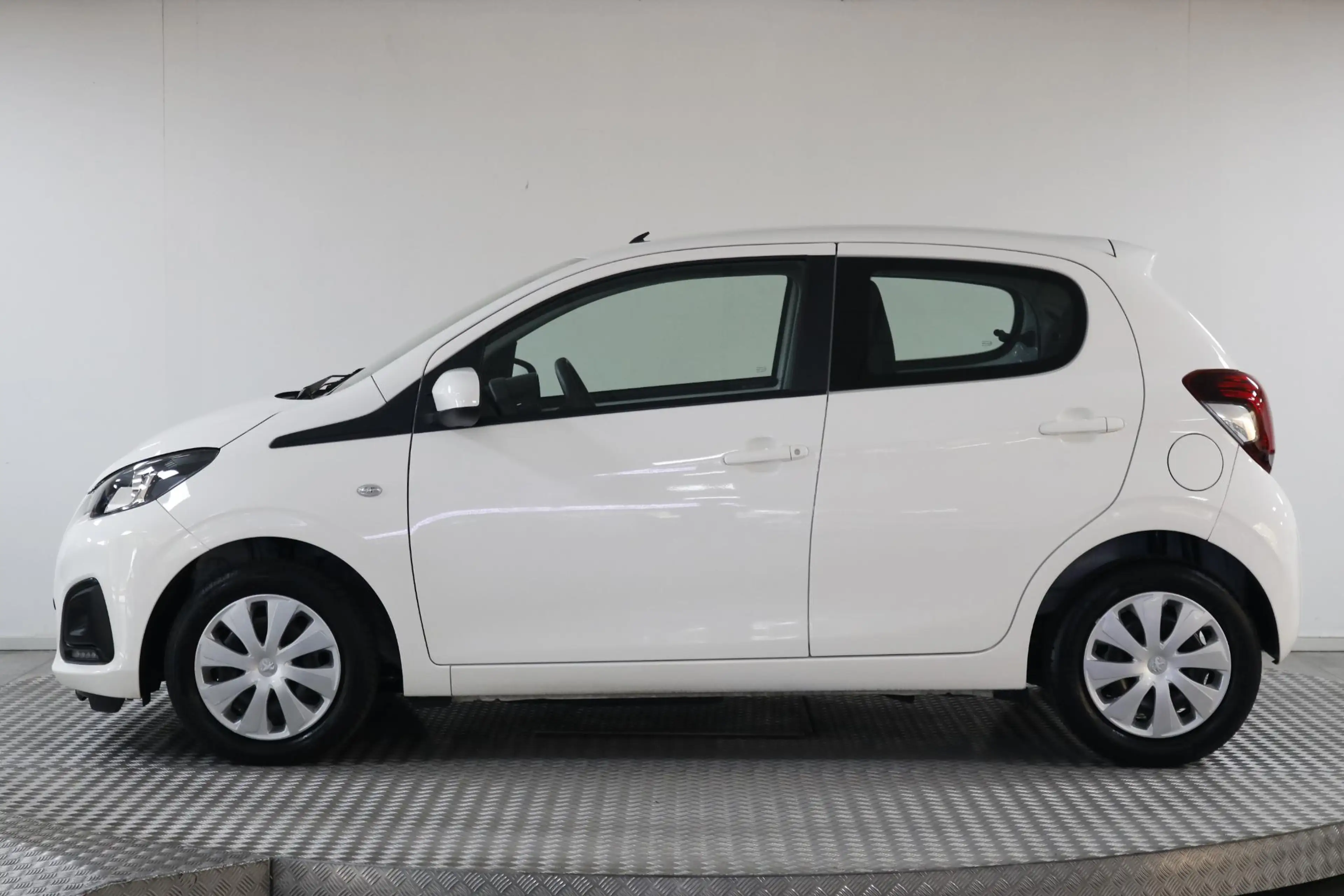 Peugeot 108 1.0 e-VTi Active. Airco | Bluetooth | Org. NL | El — photo 7