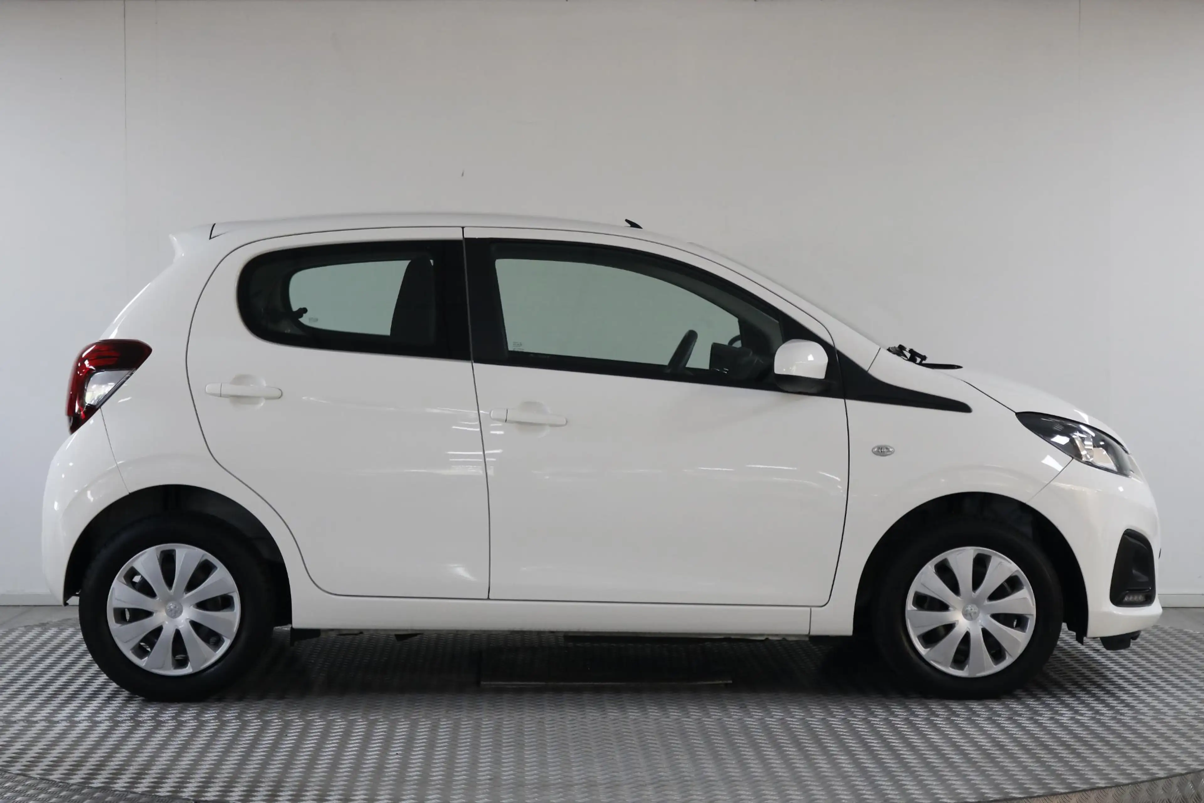 Peugeot 108 1.0 e-VTi Active. Airco | Bluetooth | Org. NL | El — photo 6
