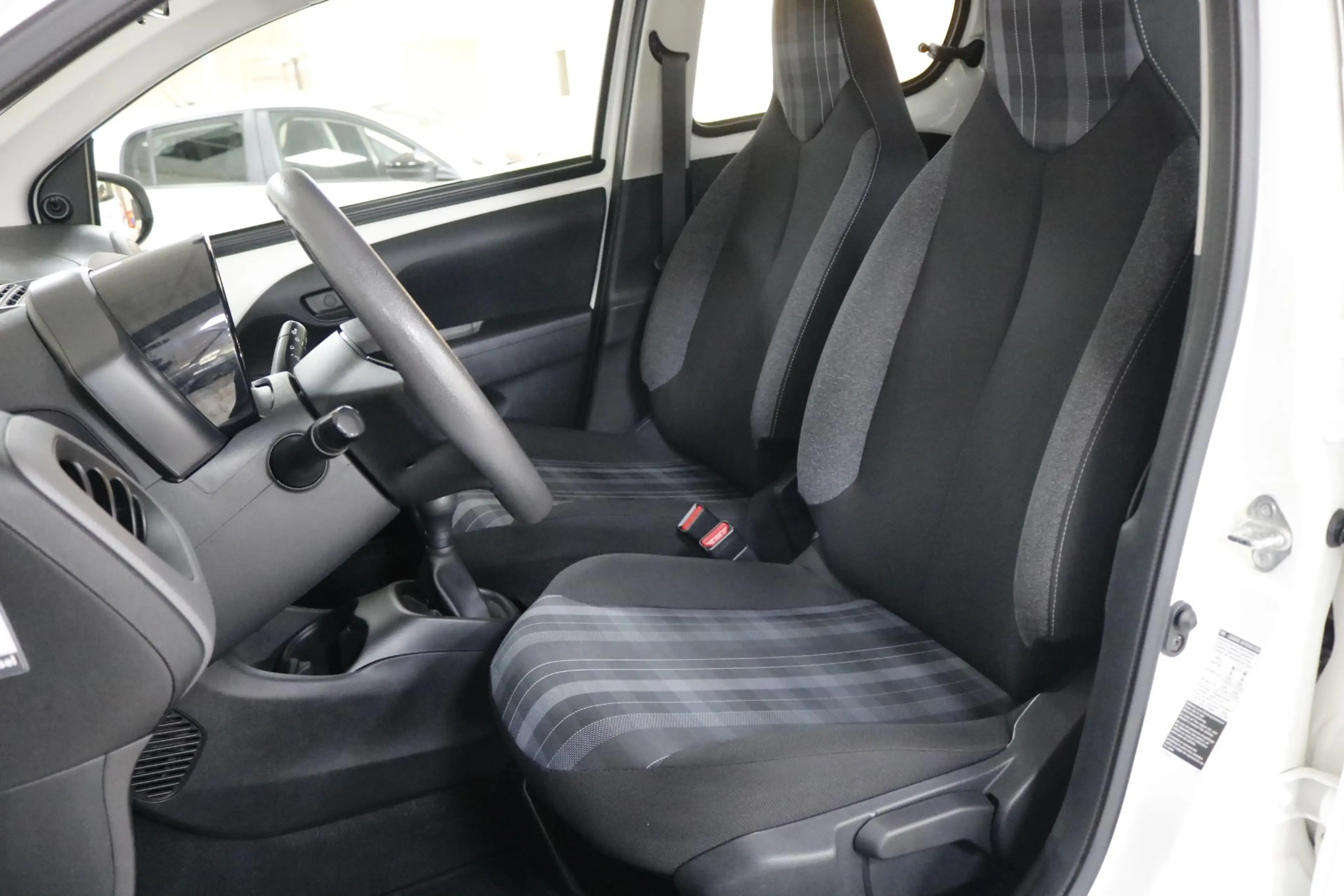 Peugeot 108 1.0 e-VTi Active. Airco | Bluetooth | Org. NL | El — photo 4