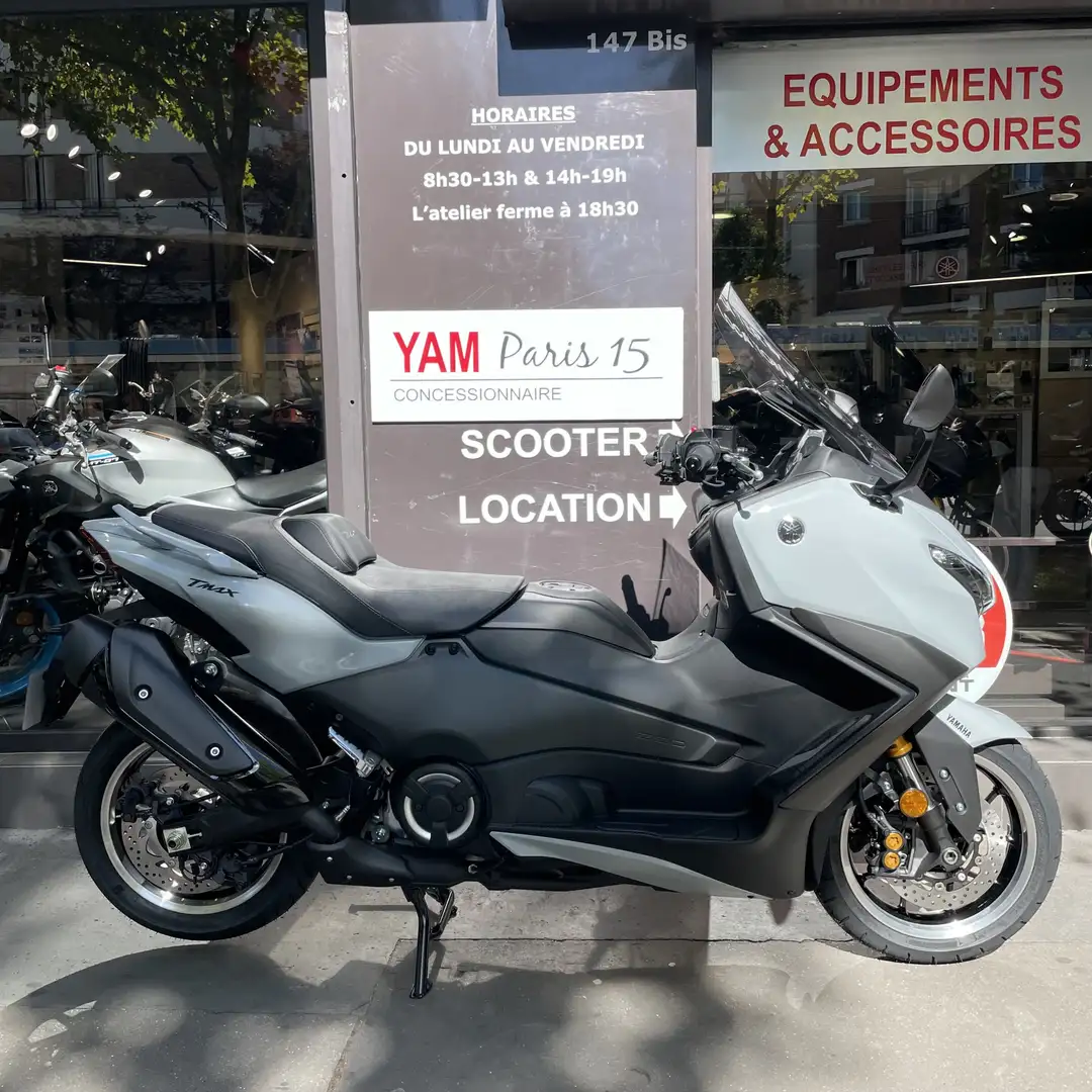 Yamaha TMAX 560 Gris - 1