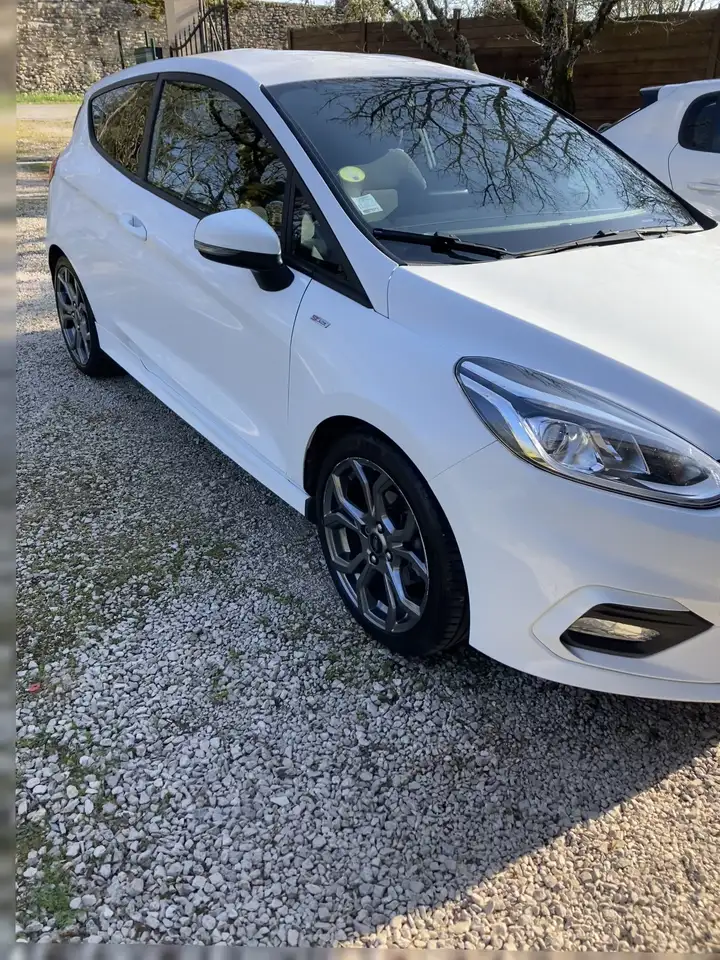 Ford Fiesta 1.5 TDCi 85 ch ST LINE
