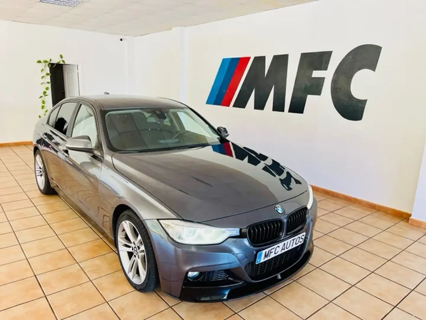 BMW 320 320d Negro - 1