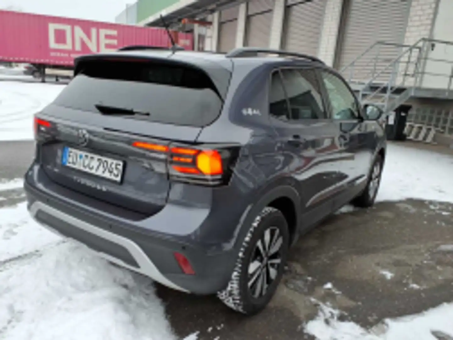 Volkswagen T-Cross Life GOAL 1.0 l TSI OPF 85 kW (116 PS) 7-G Grau - 2