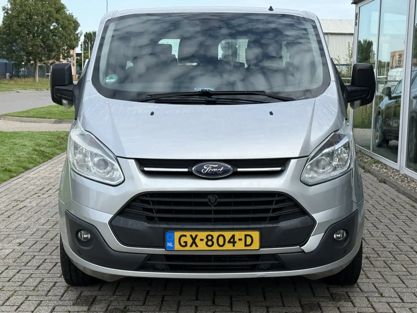 Ford Transit Custom 300 2.2 TDCI L2H1 Trend 9 Persoons Gris - 2