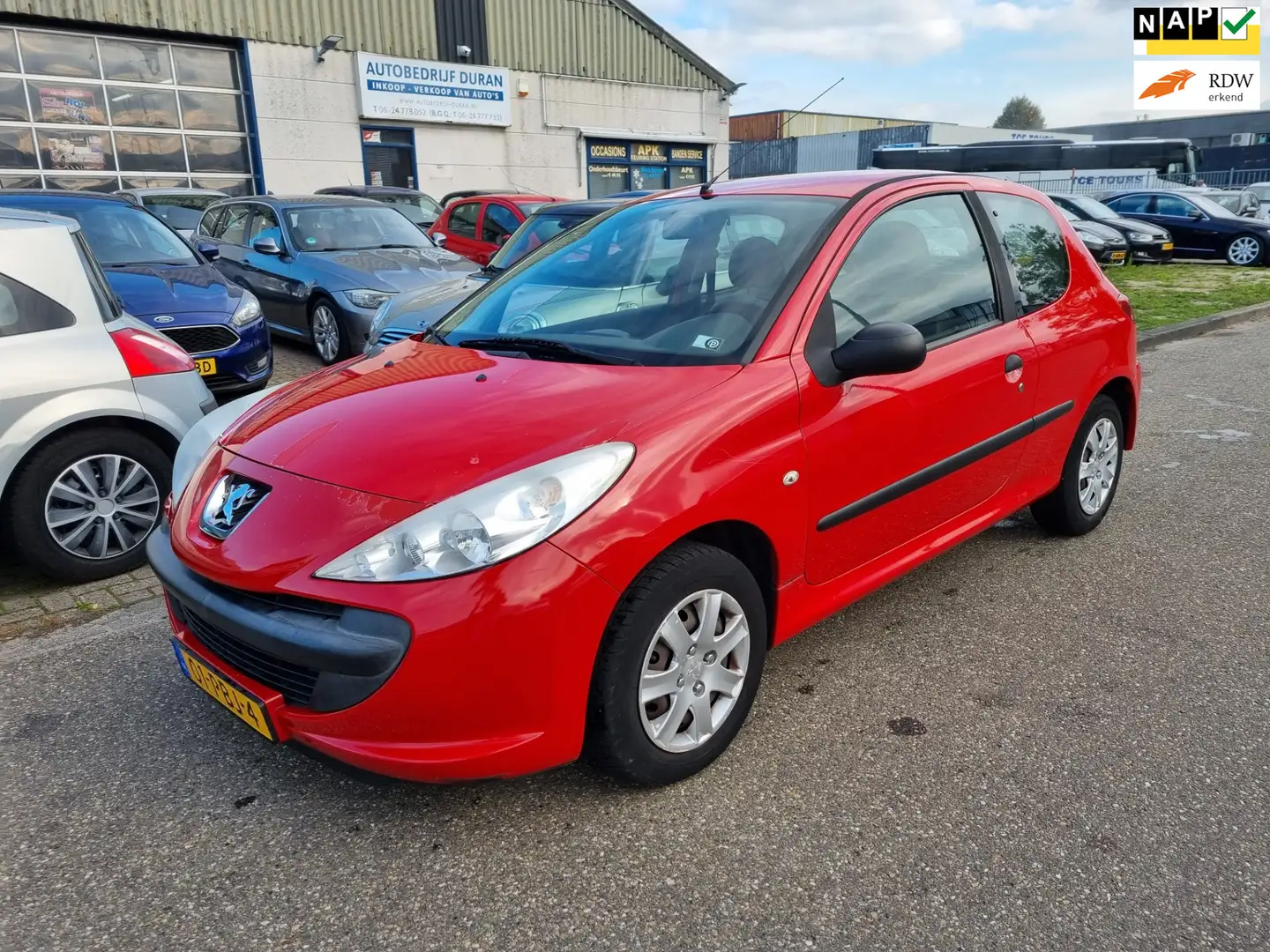 Peugeot 206 + 1.1 XR 3-Drs Bj:2011 NAP! Rood - 1