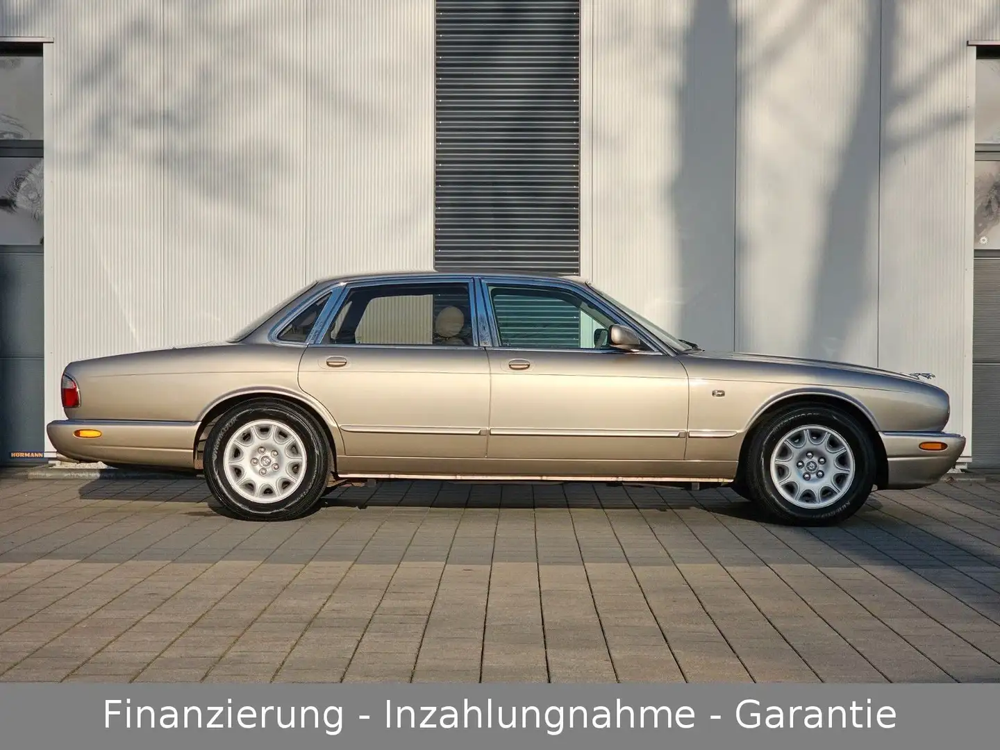 Jaguar XJ8 Executive 4.0 V8 sehr gepflegt und ohne Rost Oro - 2