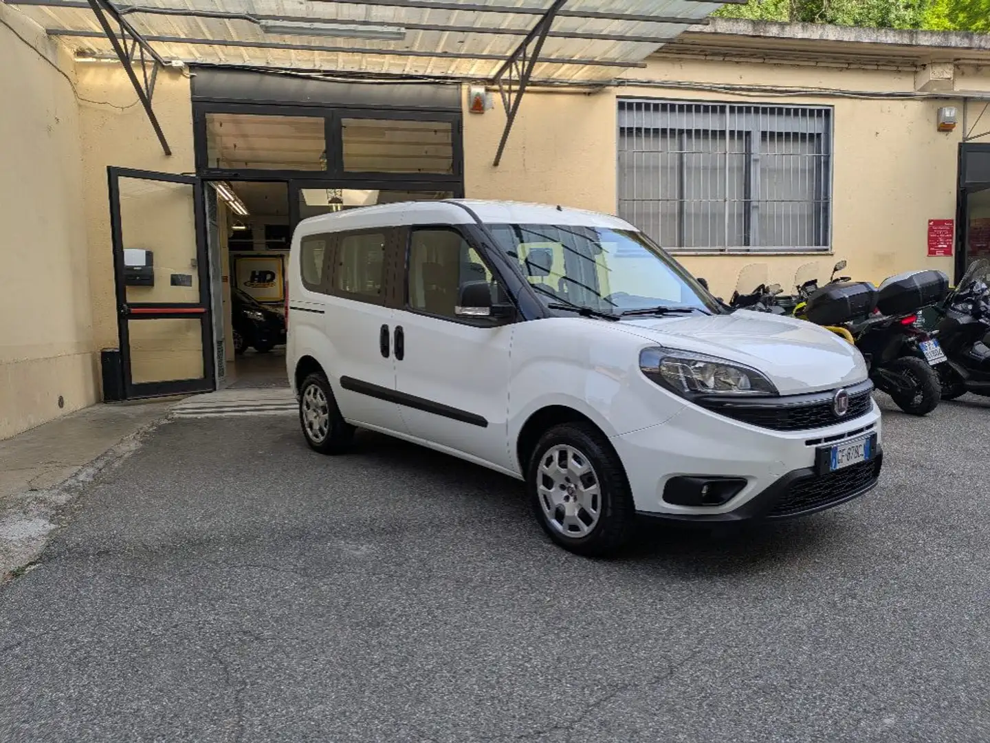 Fiat Doblo 1.4 T-Jet PC Combi N1 Lounge 5 posti Blanco - 2