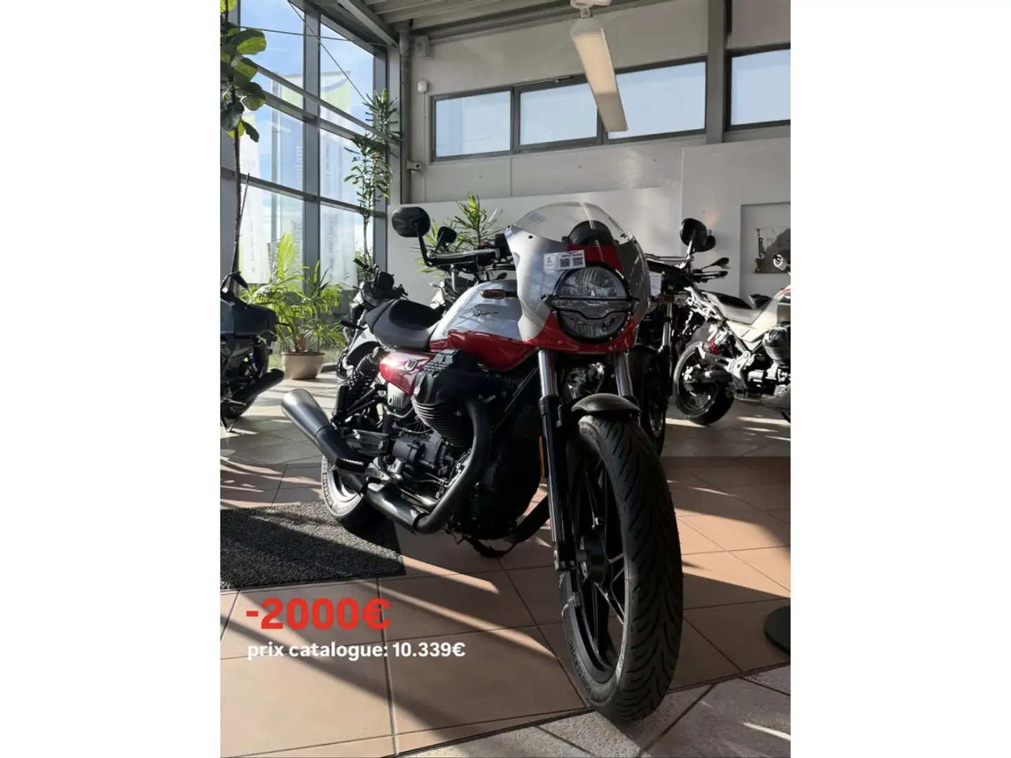 Moto Guzzi V 7 Stone Corsa - 1