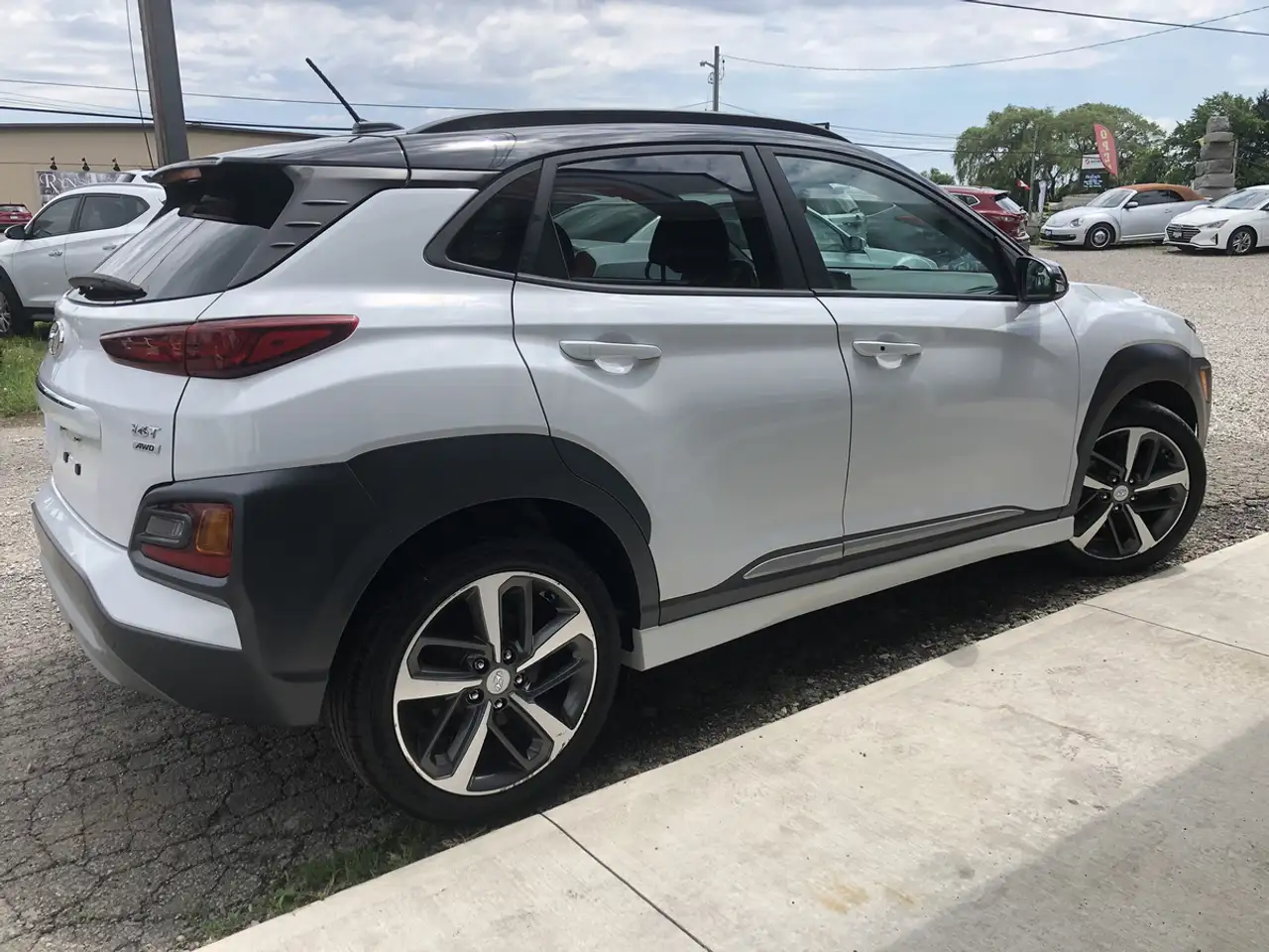 Hyundai KONA снимка Hyundai KONA