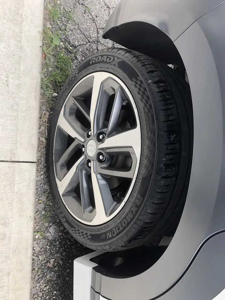 Hyundai KONA снимка Hyundai KONA