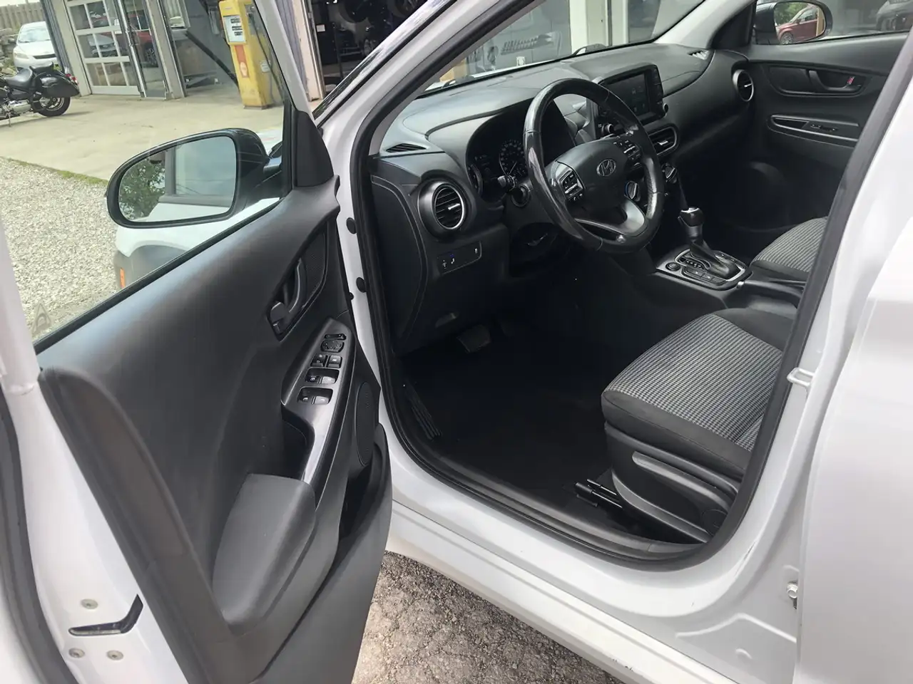 Hyundai KONA снимка Hyundai KONA
