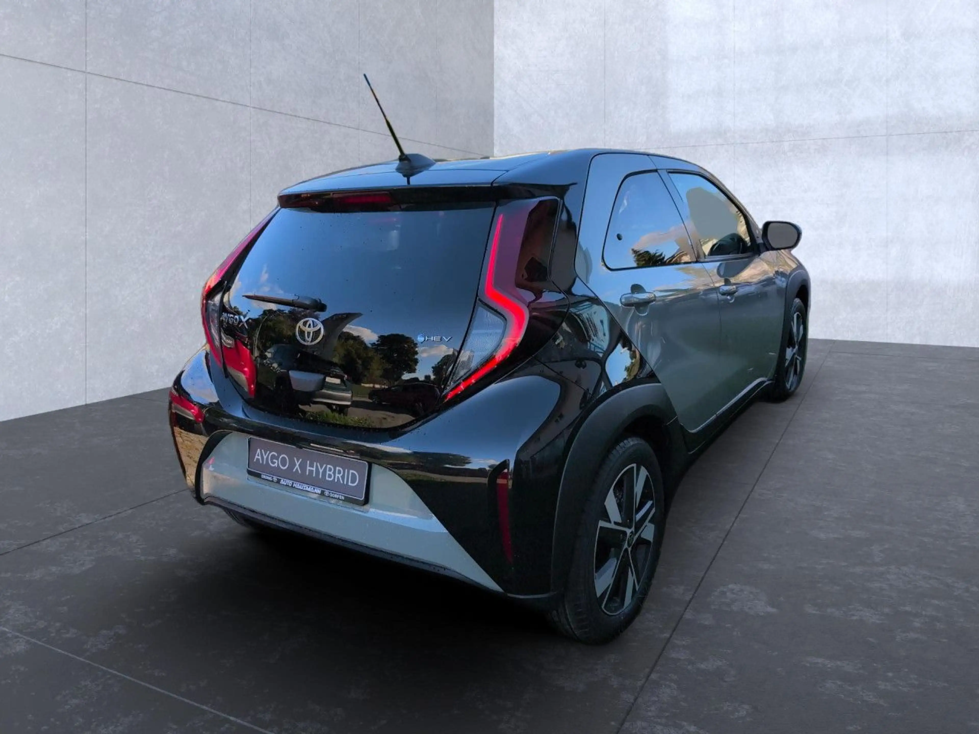 Toyota Aygo X Hybrid Teamplayer LED Klima Einparkhilfe — photo 5