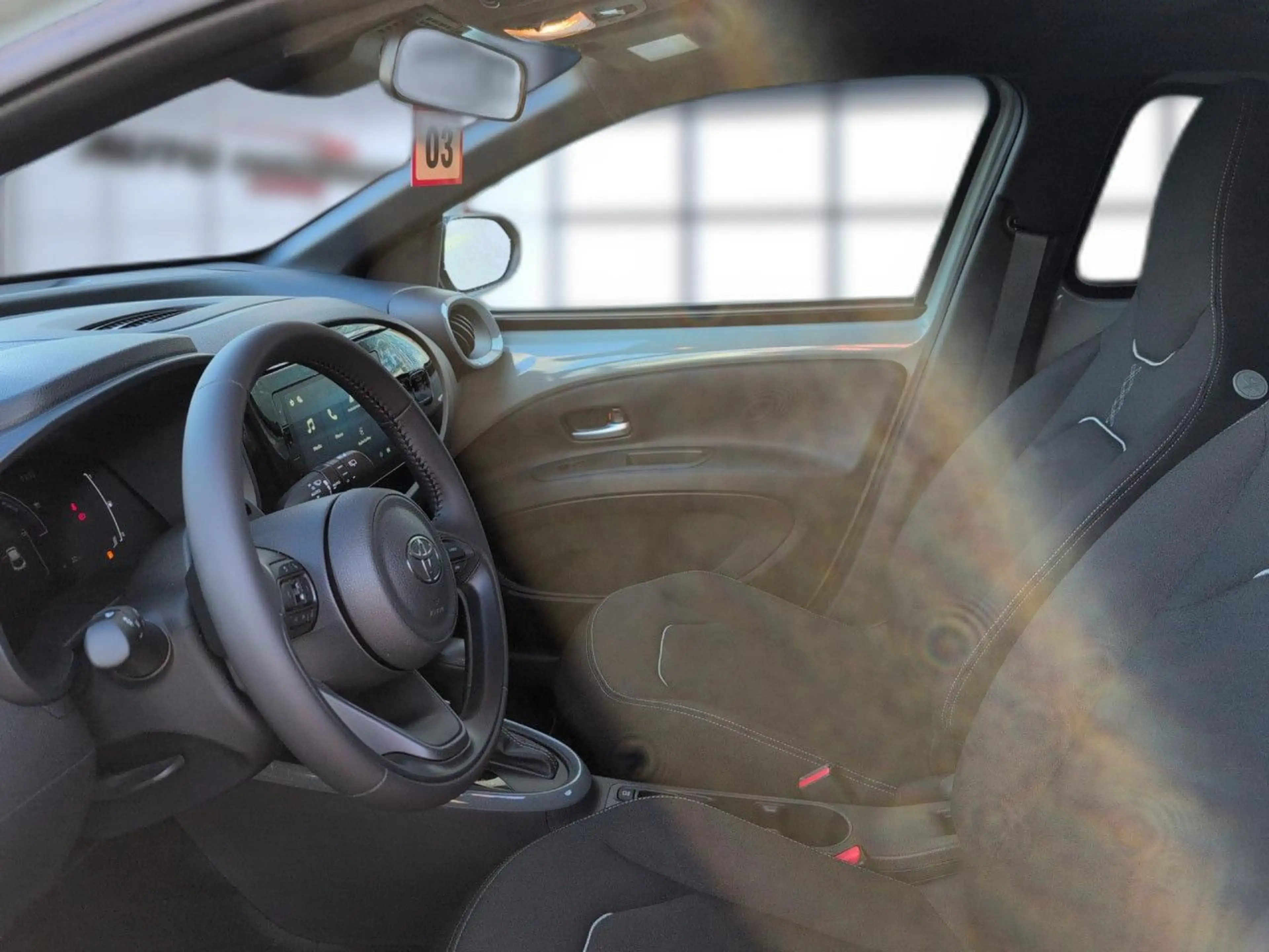 Toyota Aygo X Hybrid Teamplayer LED Klima Einparkhilfe — photo 13