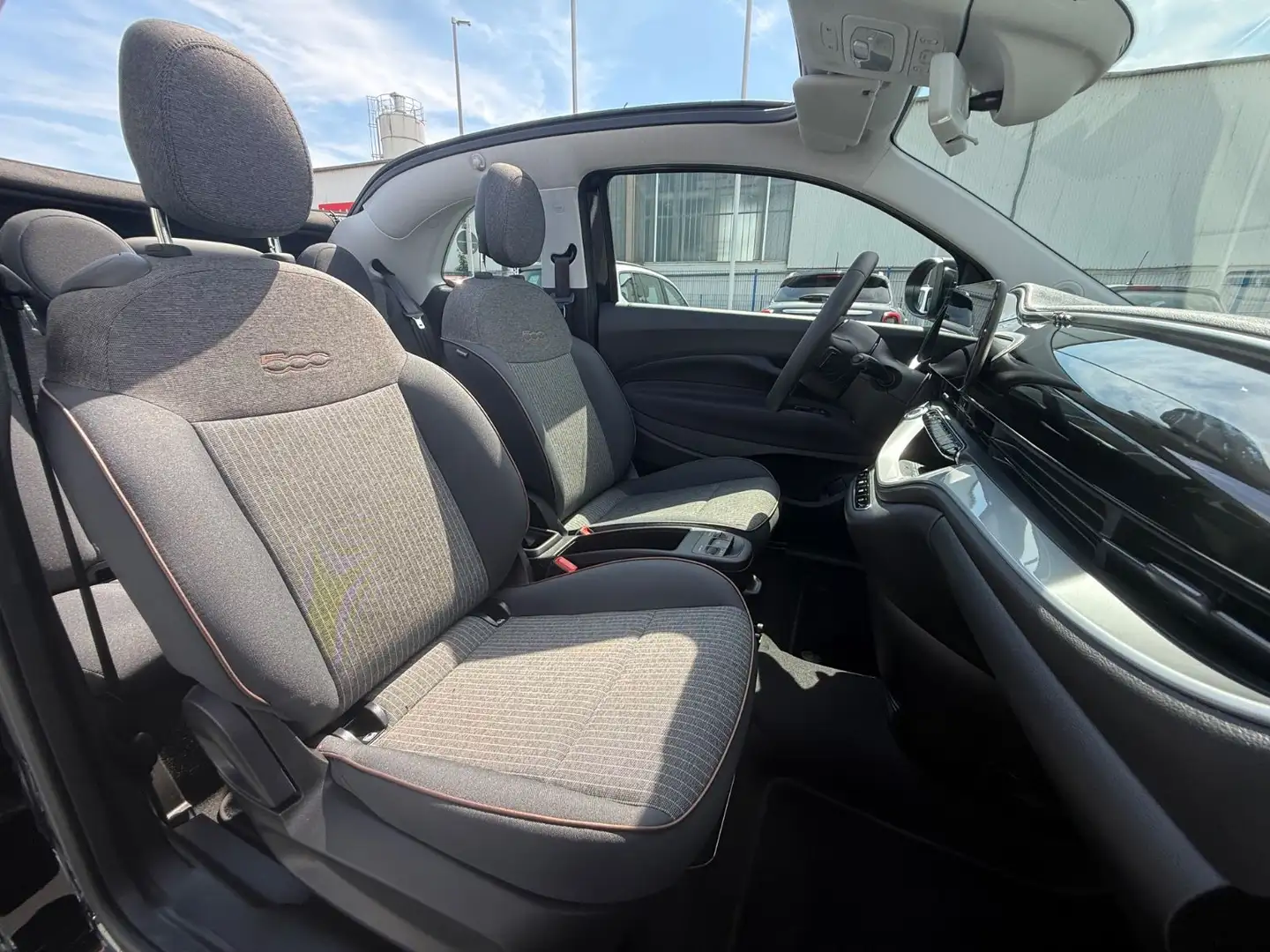 Fiat 500e Icon Cabrio Zwart - 2