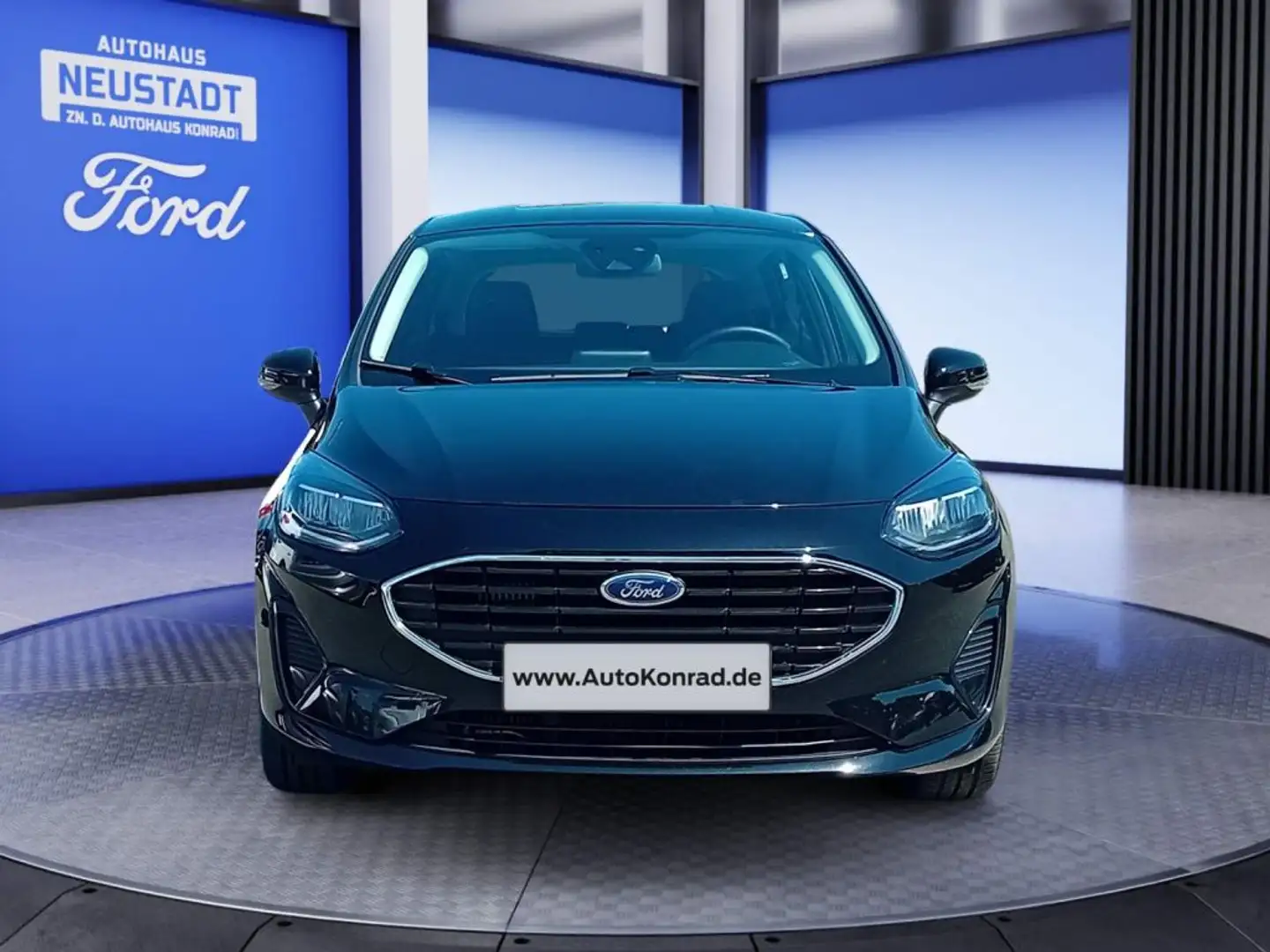 Ford Fiesta 1.0 EcoBoost S&S COOL&CONNECT *WinterPk* Zwart - 2