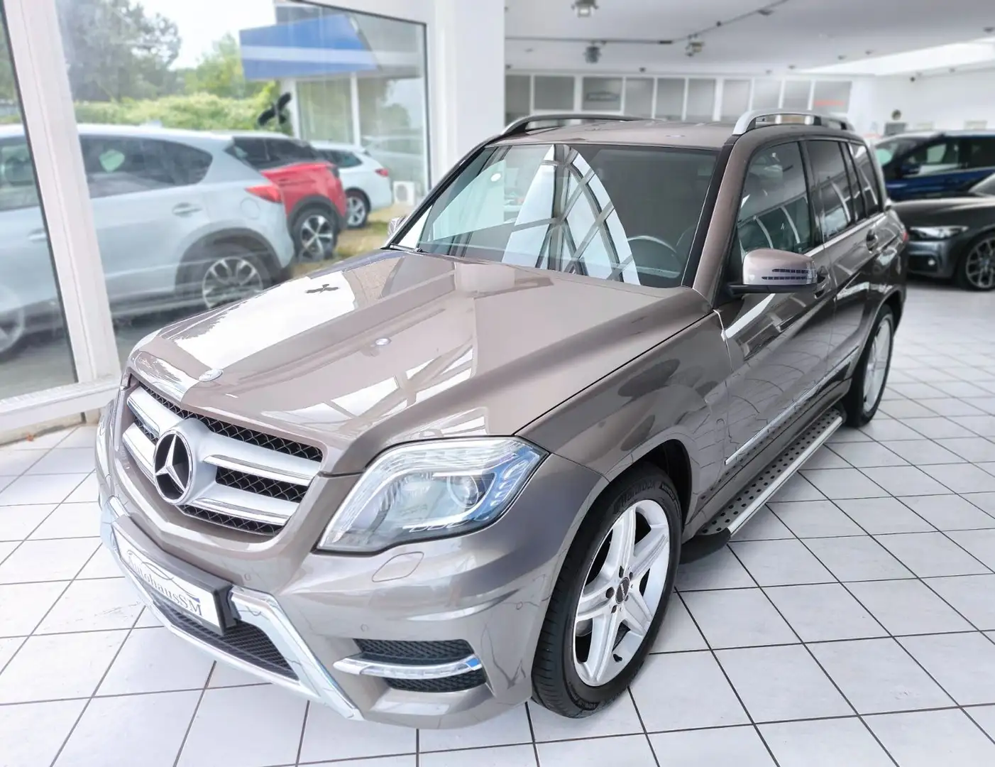 Mercedes-Benz GLK 220 BlueEfficiency*4Matic*8 Fach*Ahk*H&K* Grau - 2