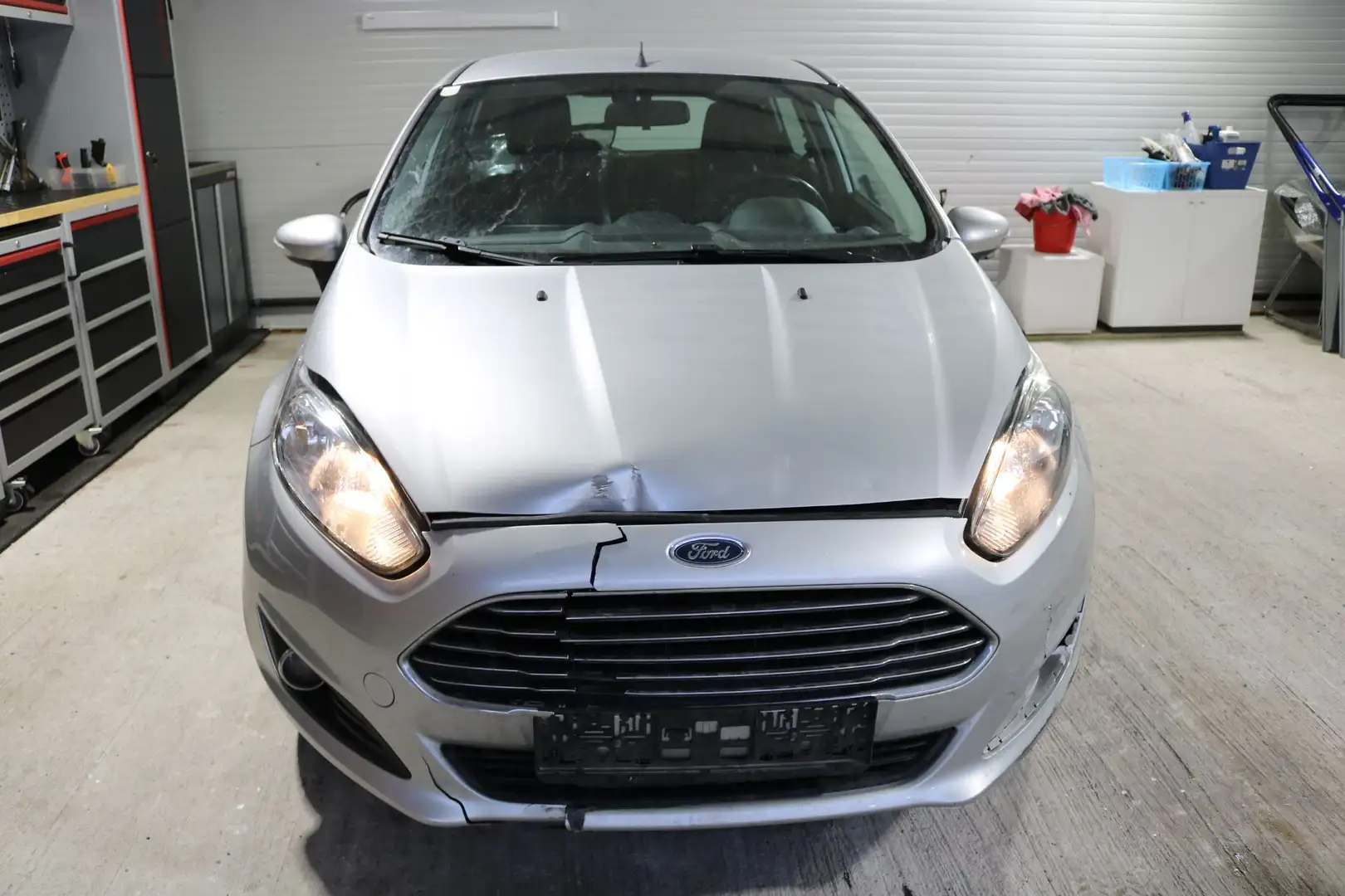 Ford Fiesta Easy 1,25 Grau - 2