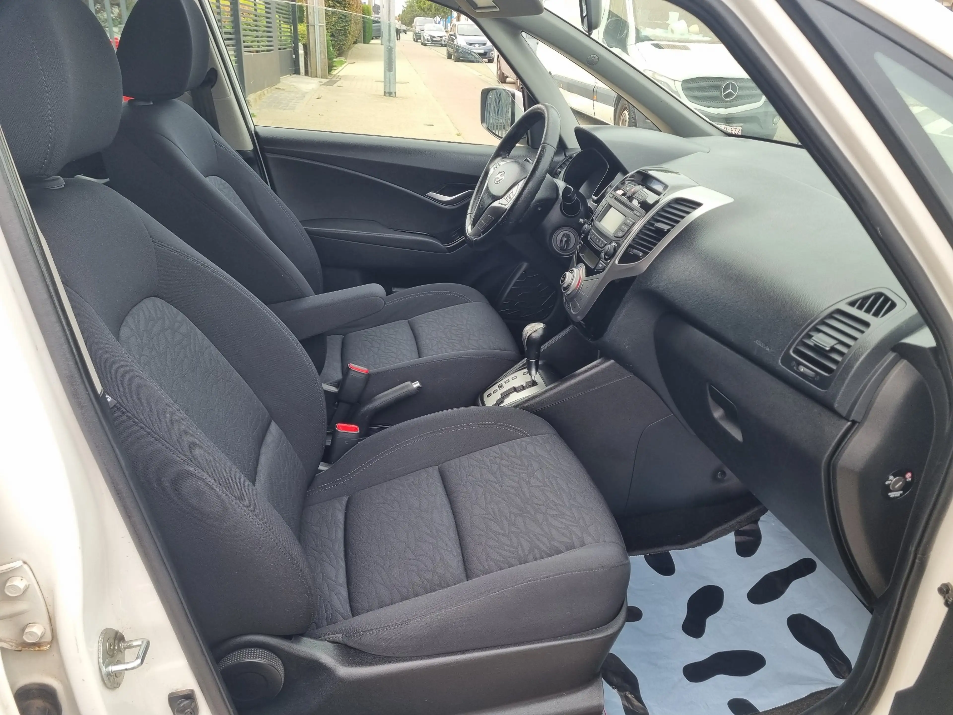 Hyundai iX20 iX20 1.6i Lounge — photo 5