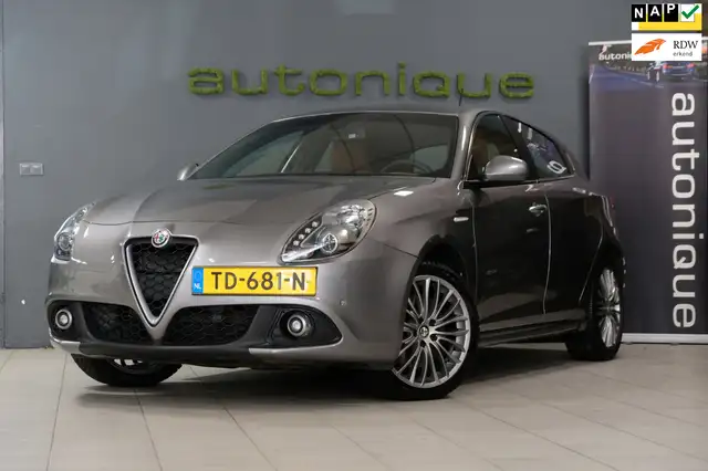 Alfa Romeo Giulietta 1.4 Turbo MultiAir Super *61.928km Origineel NL* B