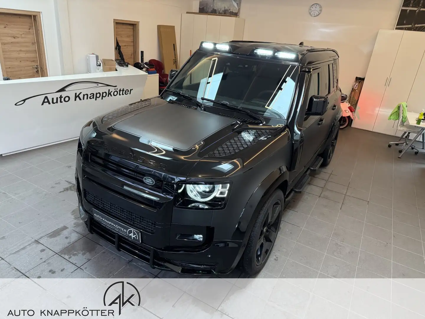 Land Rover Defender Defender 110 5.0 P525 110 V8 Stopp/Start (OPF)(E6d 007/NoTimeToDie Schwarz - 2