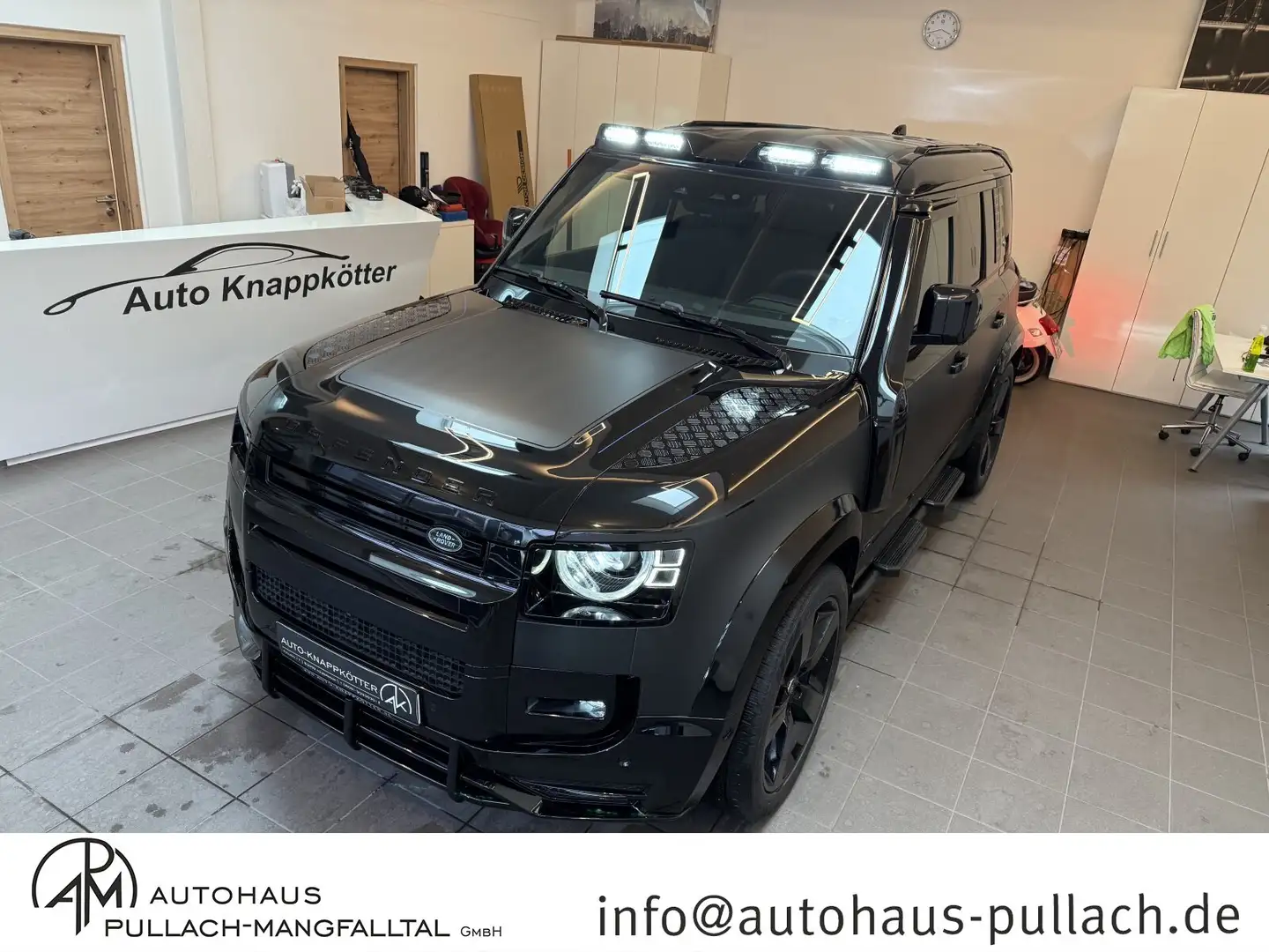Land Rover Defender Defender 110 5.0 P525 110 V8 Stopp/Start (OPF)(E6d 007/NoTimeToDie Schwarz - 1