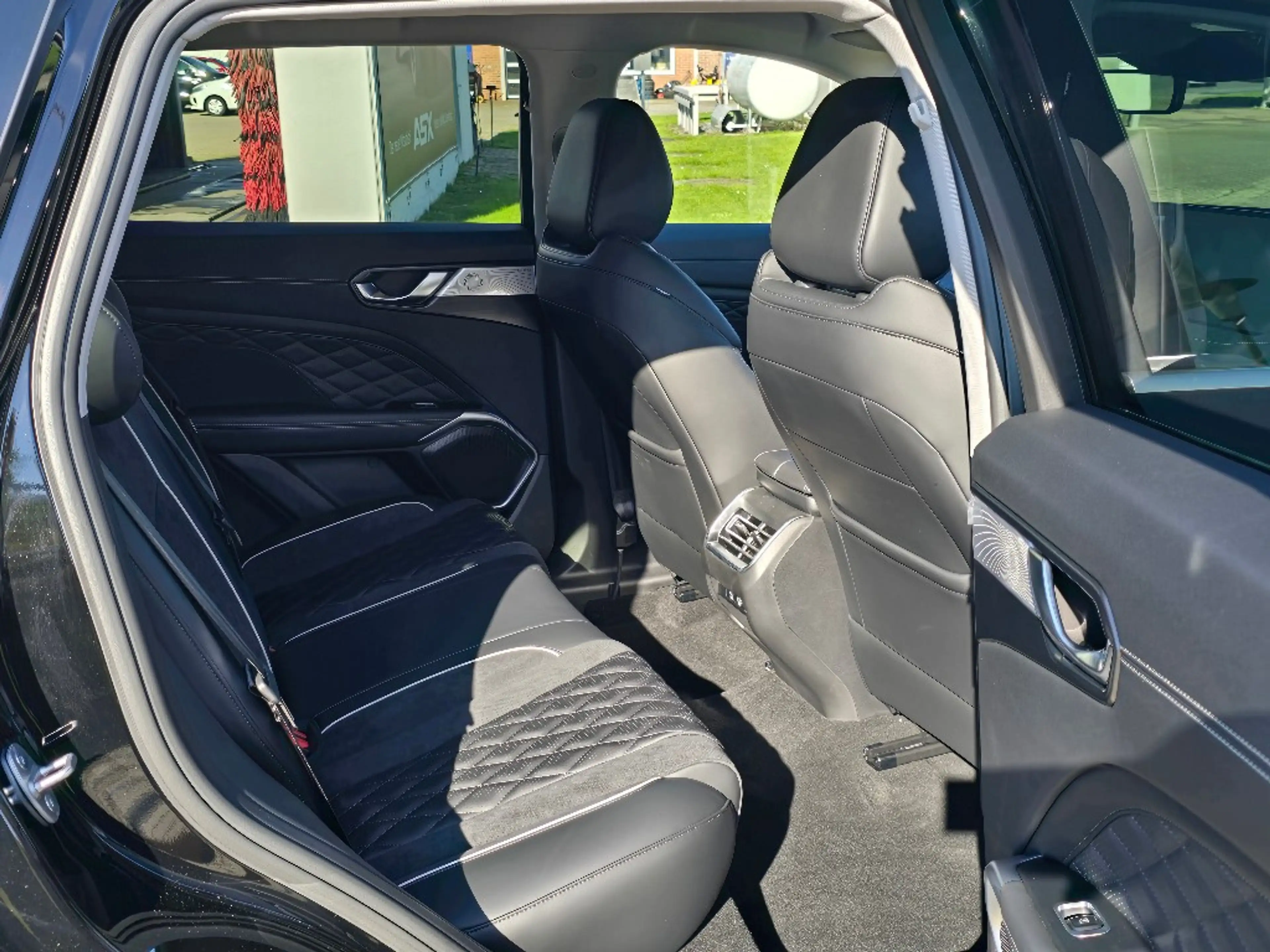 GWM WEY 03 Luxury 2WD -- abnehmbare AHK — photo 8