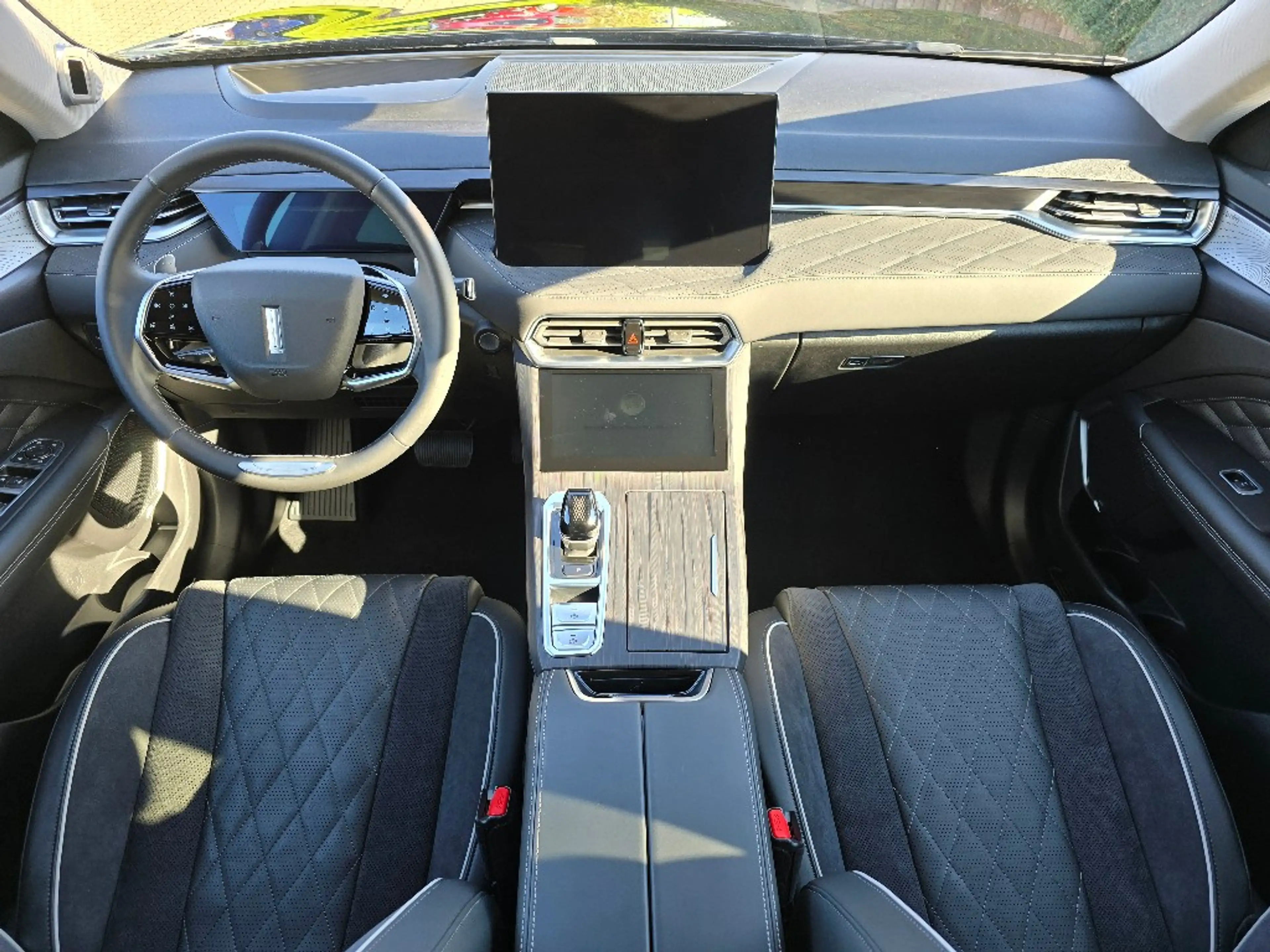 GWM WEY 03 Luxury 2WD -- abnehmbare AHK — photo 10