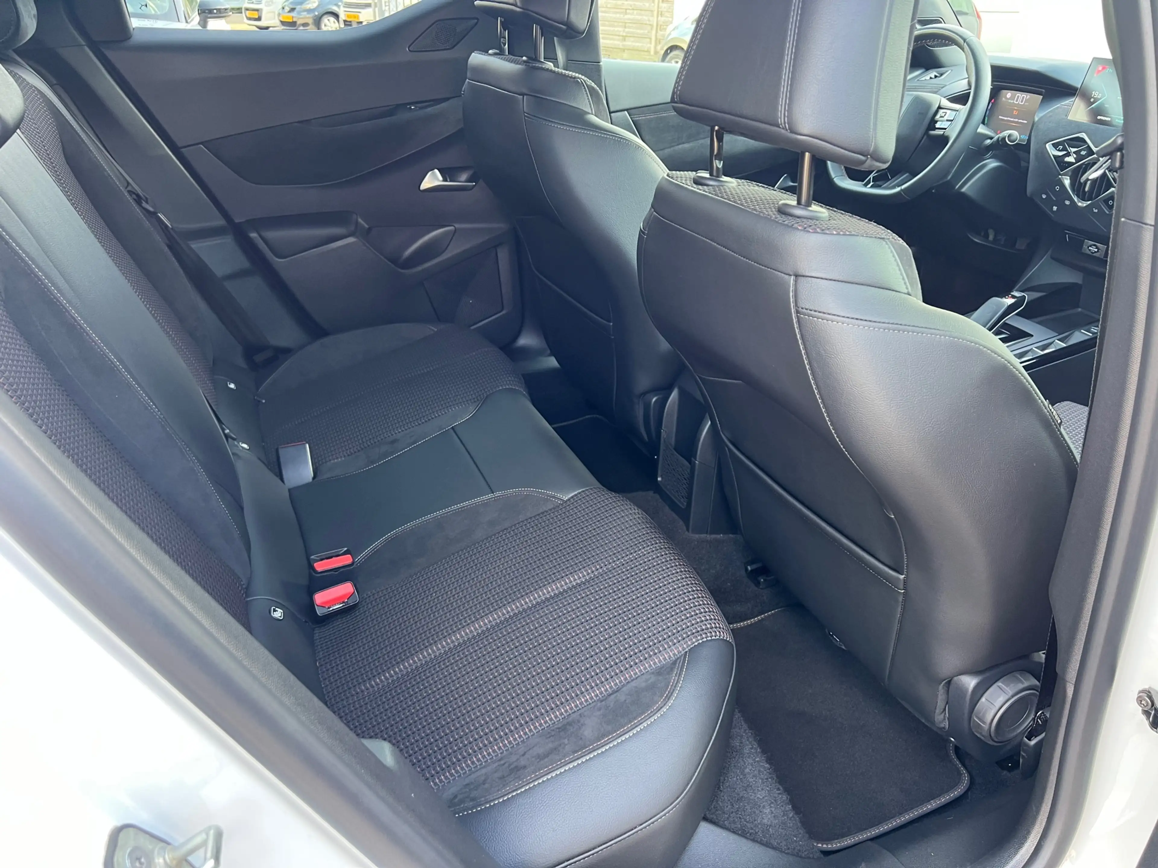 DS Automobiles DS 3 E-Tense Performance Line+ 50kwh Navi-Camera-Keyles — photo 15