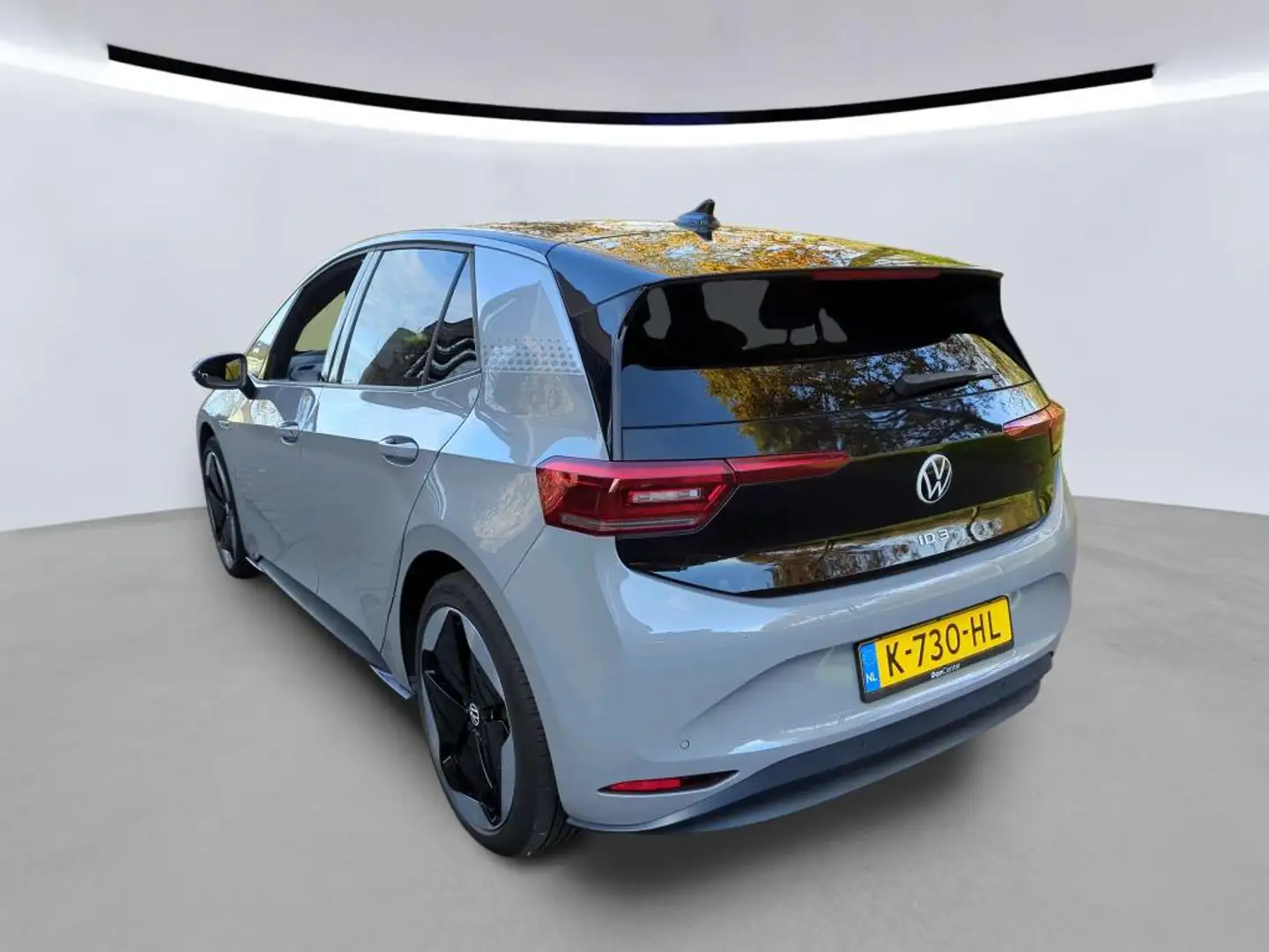 Volkswagen ID.3 First Max 58 kWh / PANO/ CAMERA/ PARK. SENSOREN/ H Gris - 2