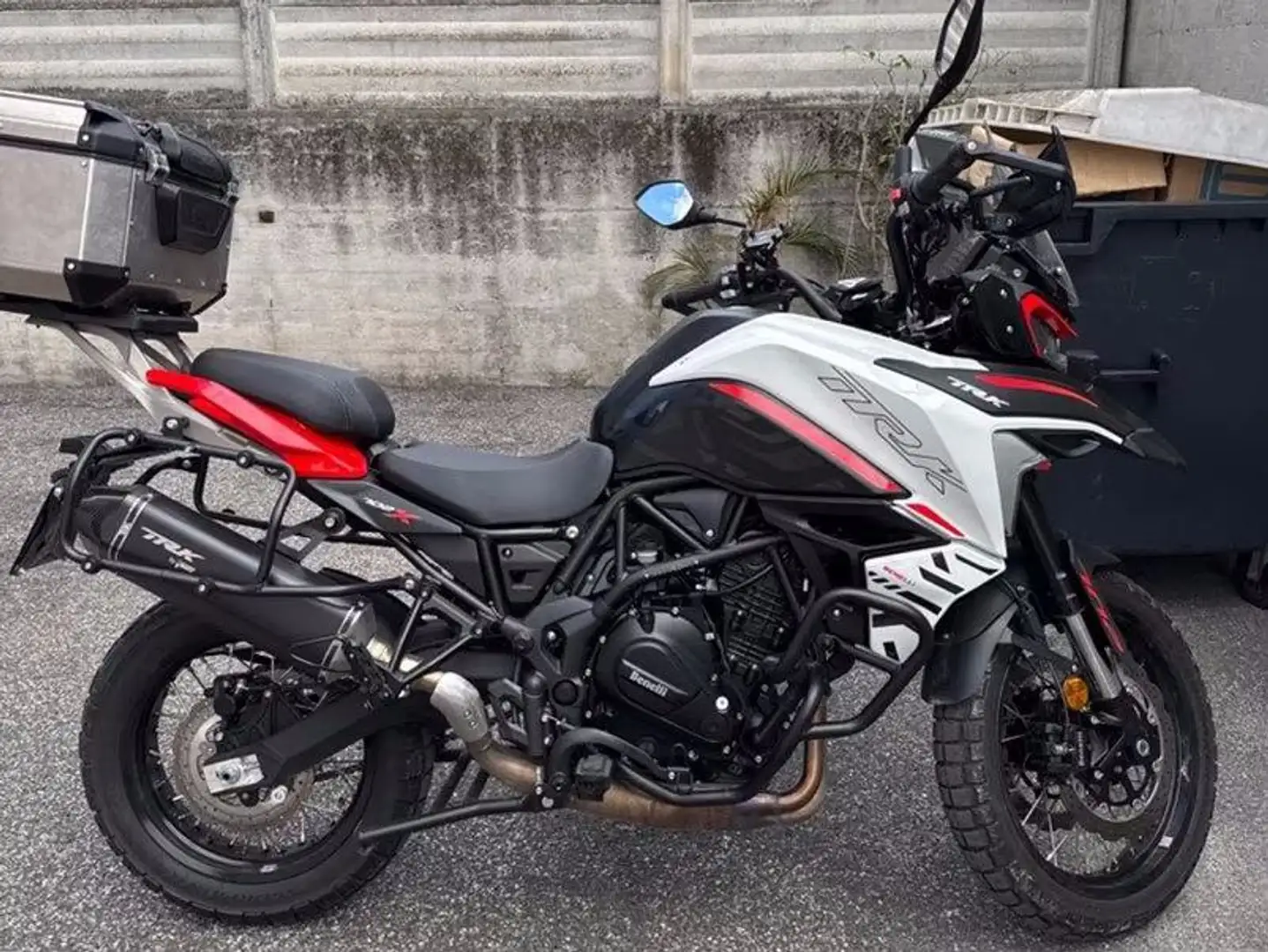 Benelli TRK 702 X Biały - 1