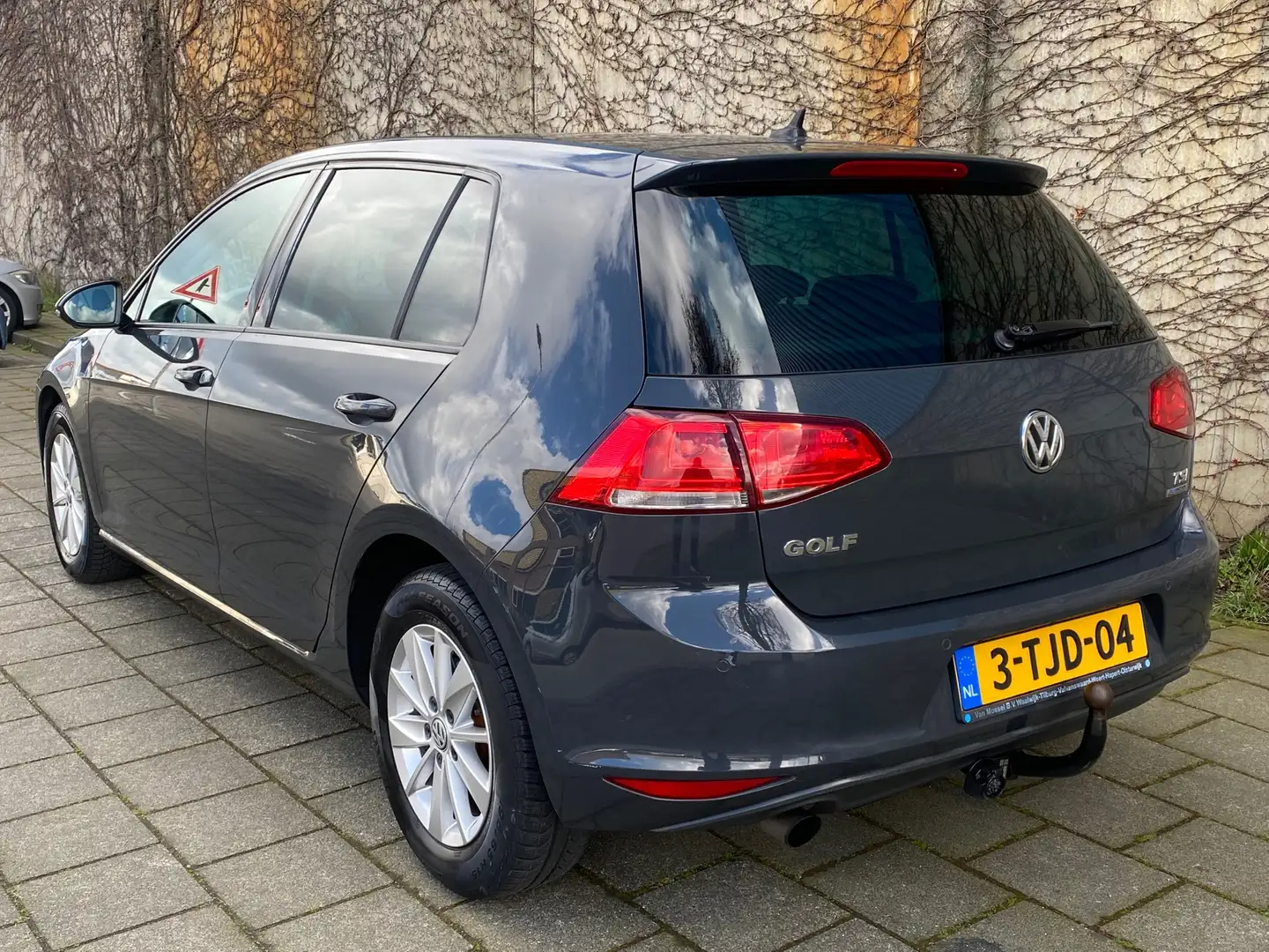 Volkswagen Golf 1.2 TSI Comfortline|Navigatie|Climate Control|5 De Grijs - 2