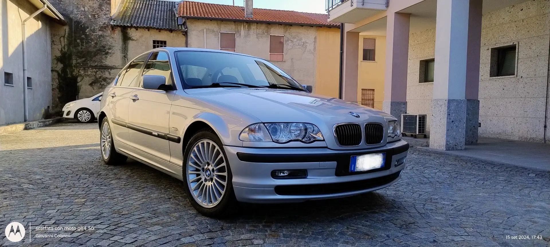 BMW 330 330d - 1