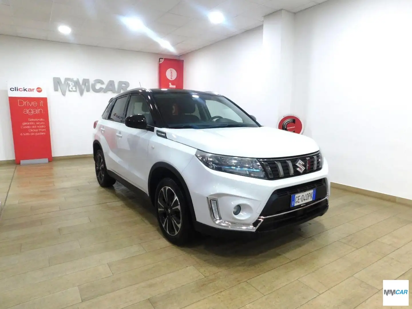 Suzuki Vitara 1.4 HYBRID TOP 2WD Weiß - 1
