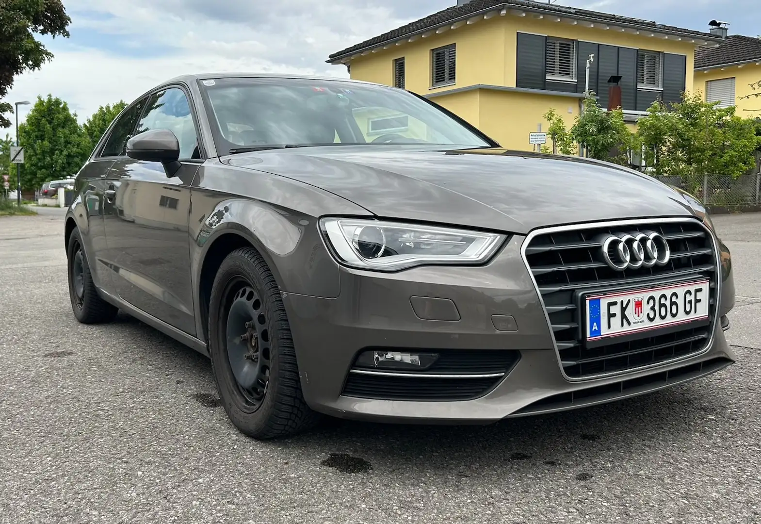Audi A3 A3 Ambition 2,0 TDI DPF Ambition Grau - 1