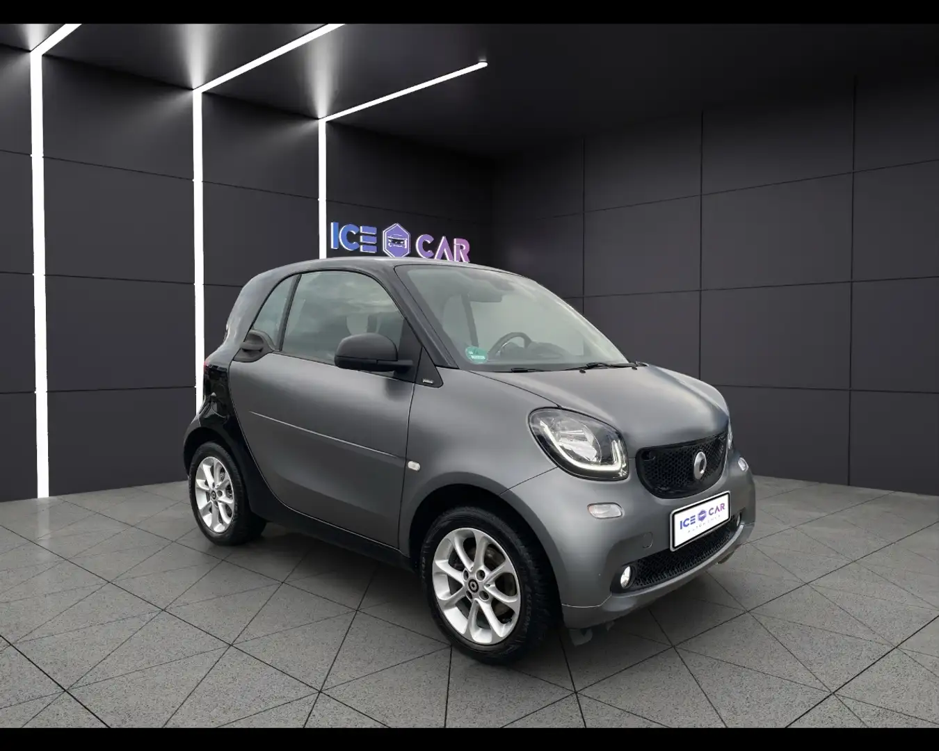 smart forTwo 3ªs.(C/A453) - fortwo 70 1.0 twinamic Passion Grau - 2
