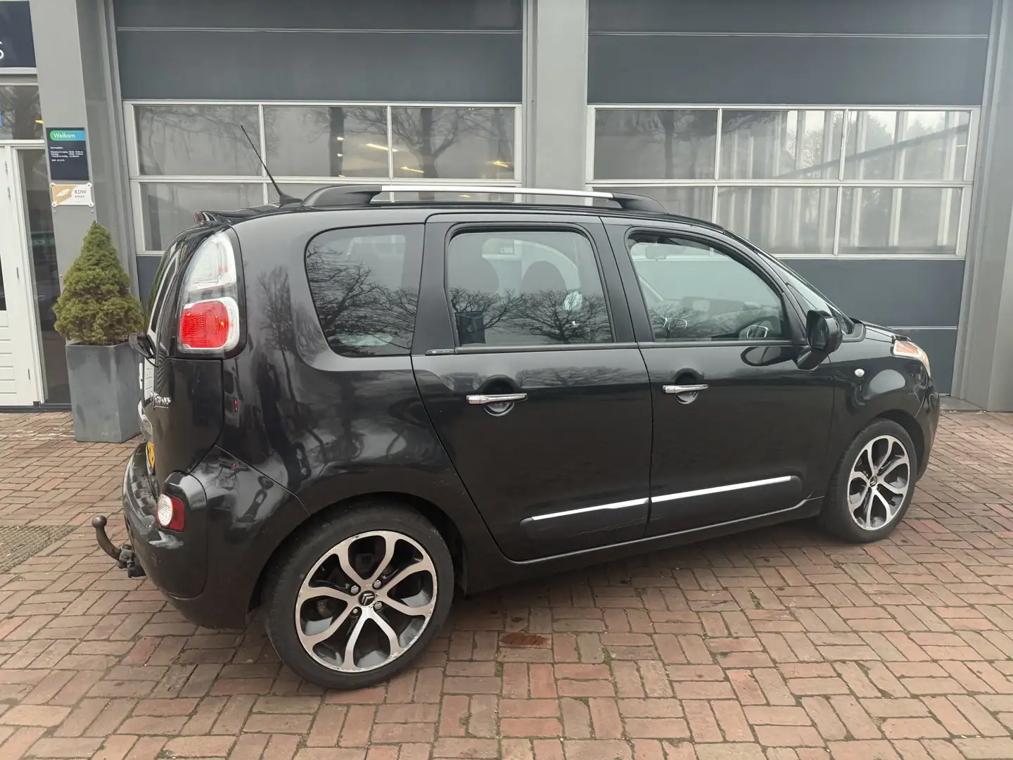 Citroen C3 Picasso 1.6 VTi Exclusive Hoge Zit Lekke koppaking start n Zwart - 2