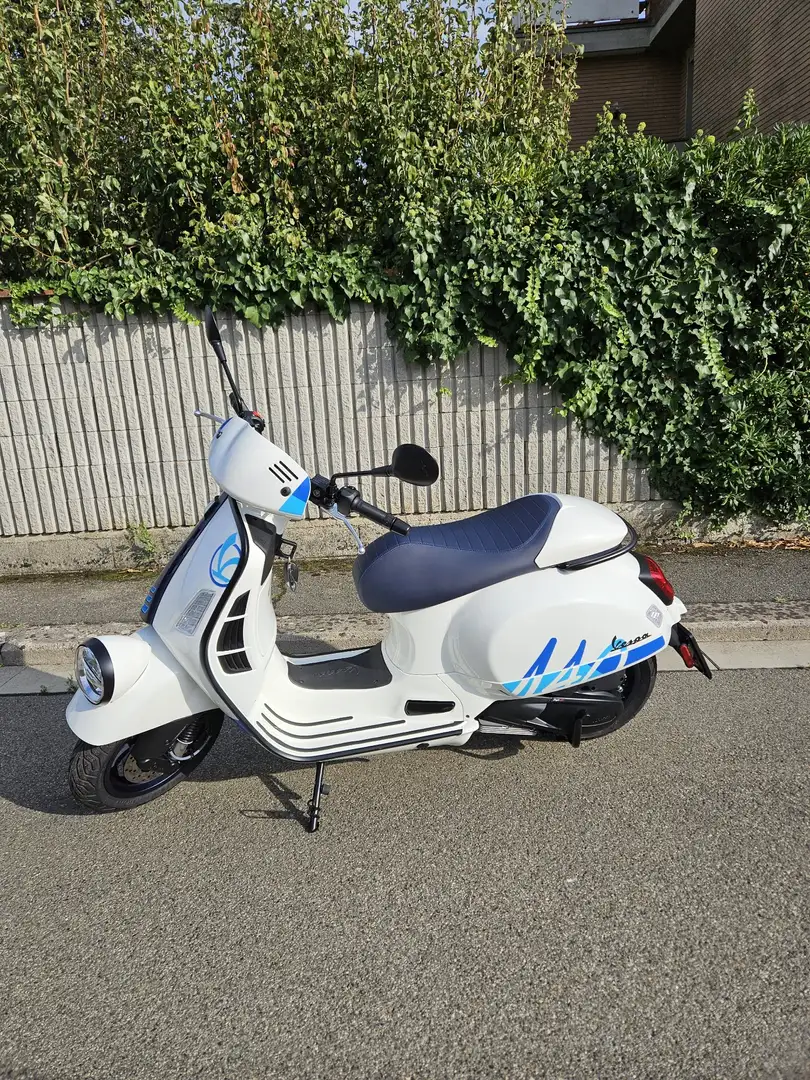 Vespa GTV 300 140th Anniversario Piaggio Alb - 1
