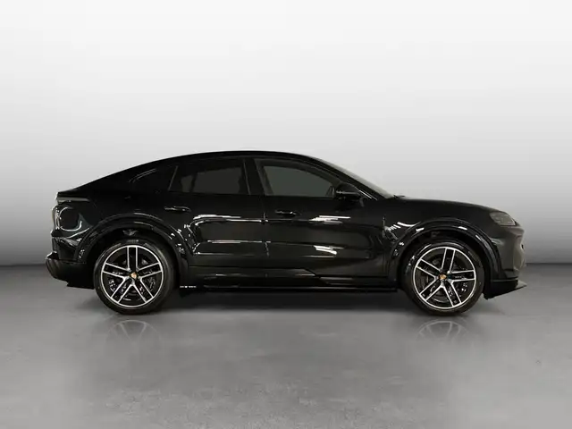 Porsche Cayenne view 6